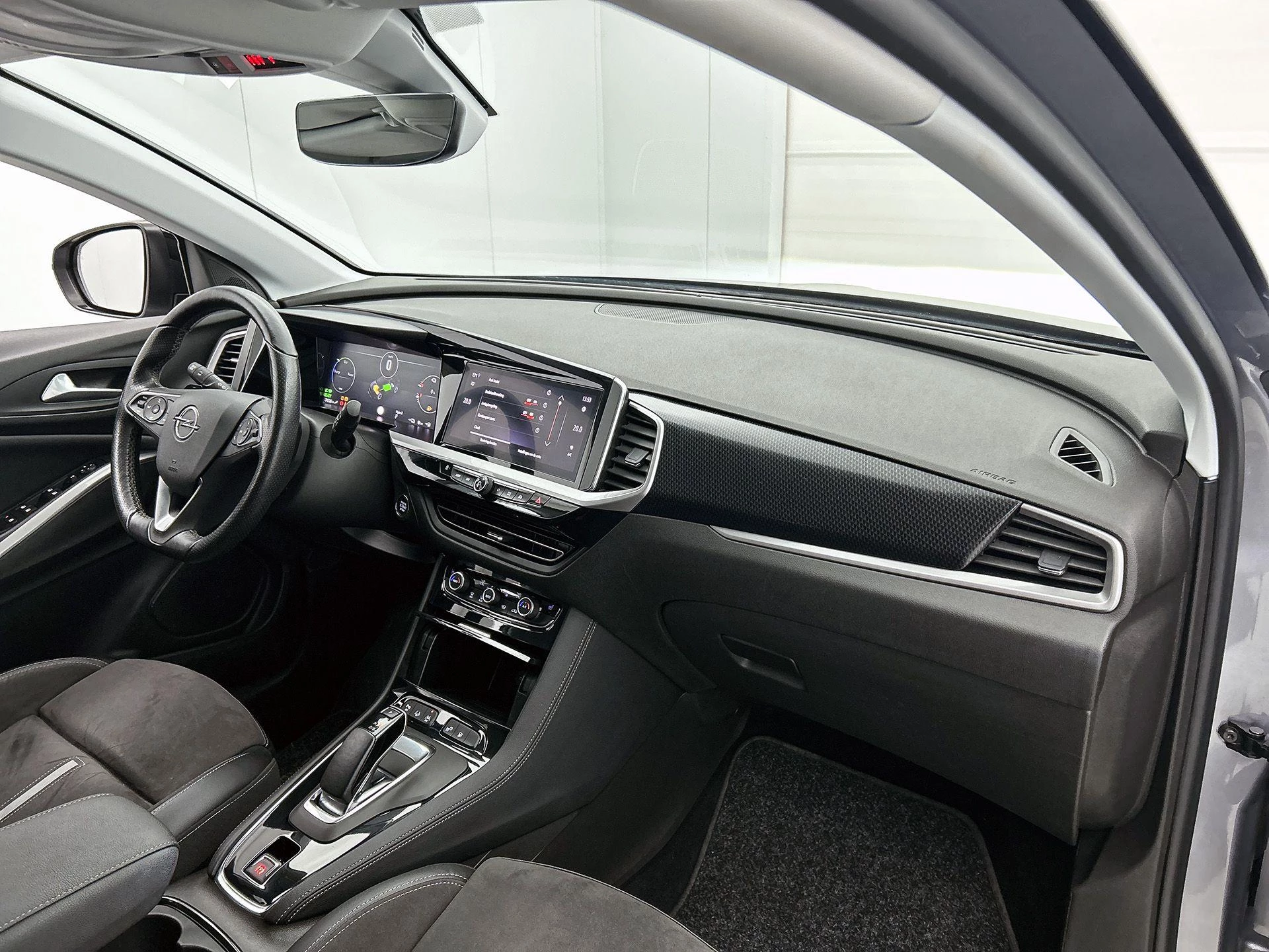 Opel-Grandland-image-18