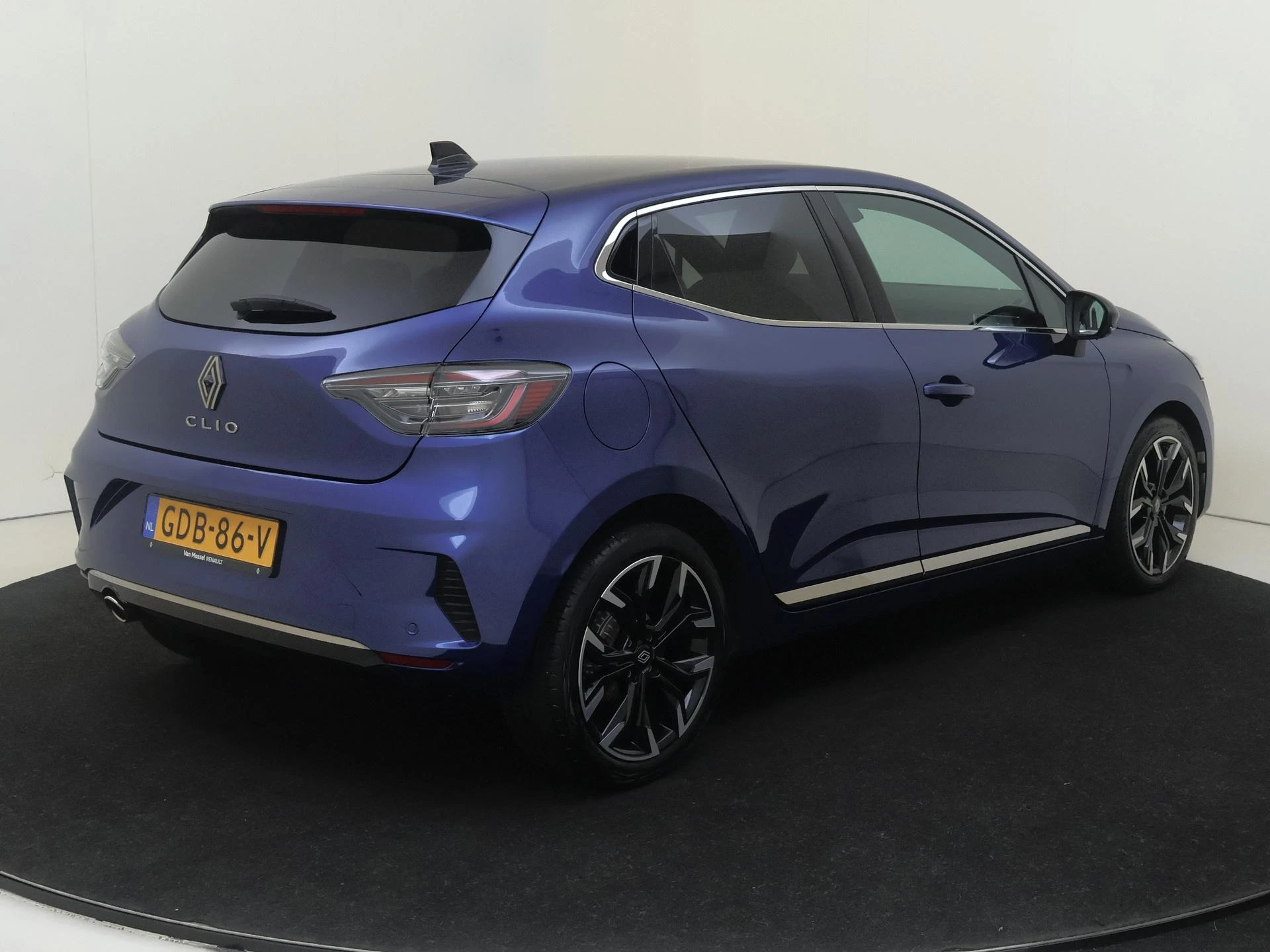 Renault-Clio-image-3