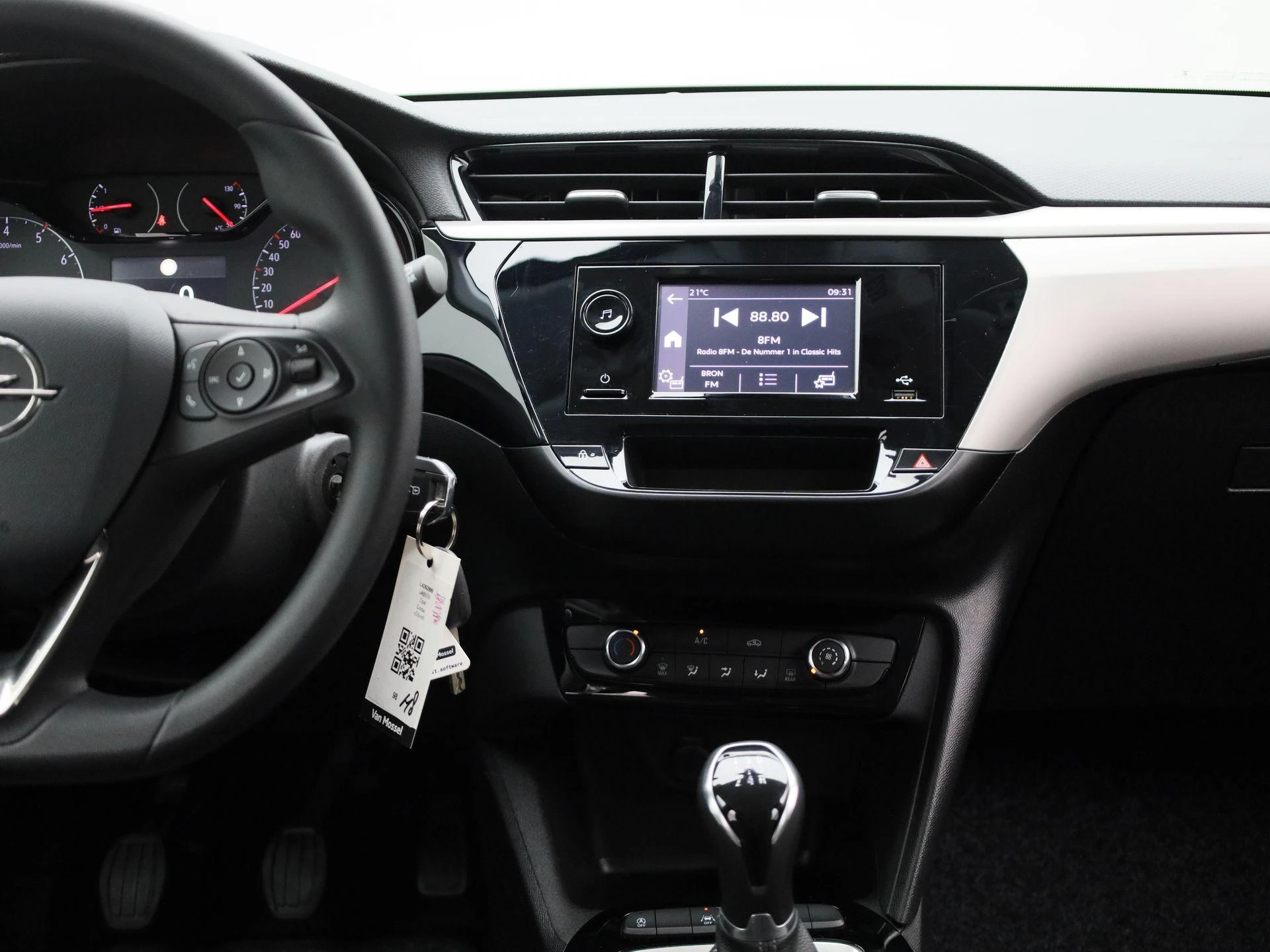 Opel-Corsa-image-7