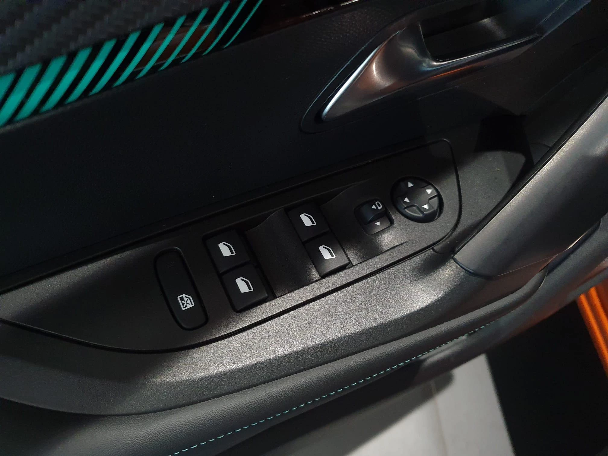 Peugeot-2008-image-7