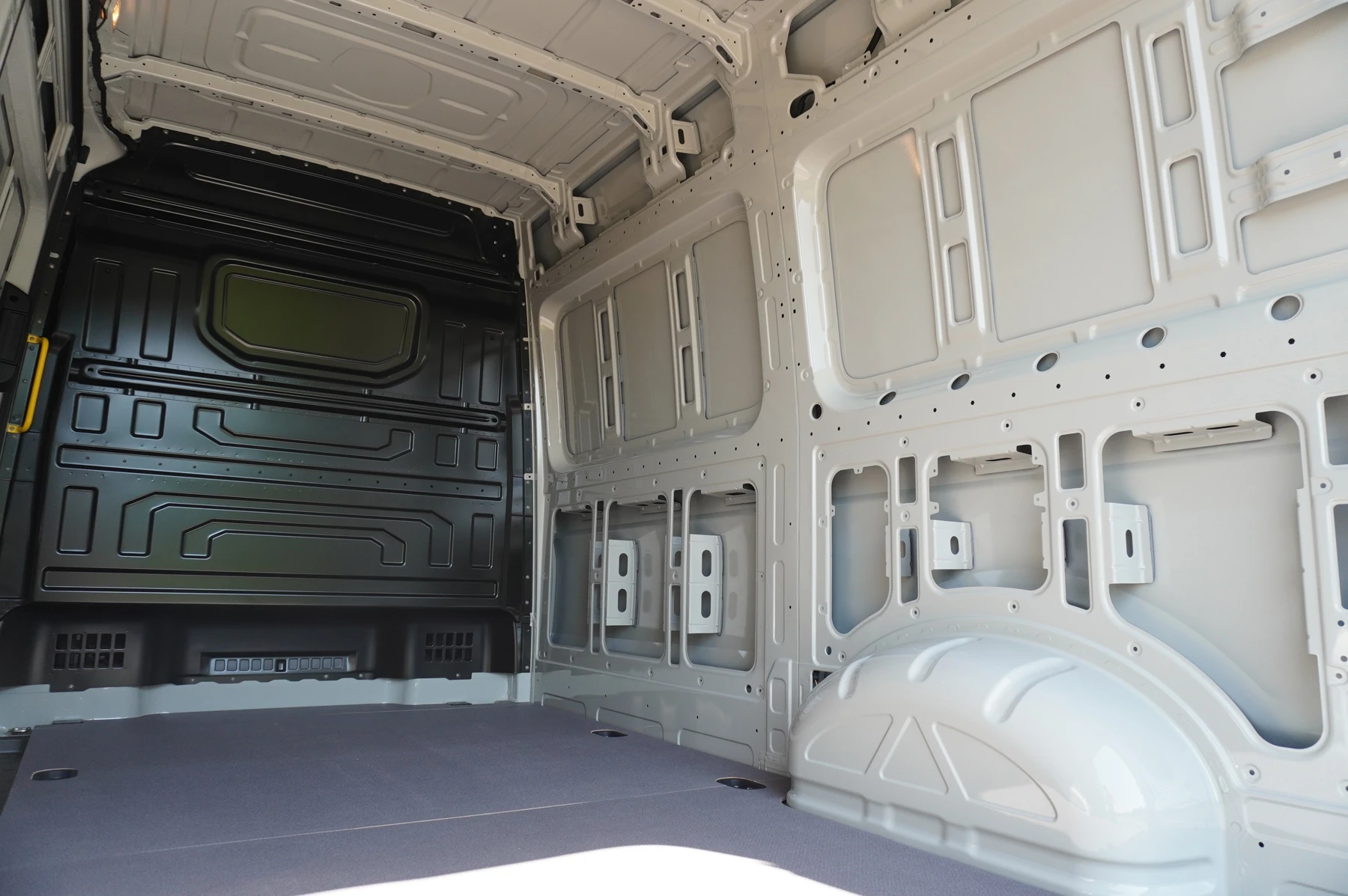 Volkswagen-Crafter-image-19