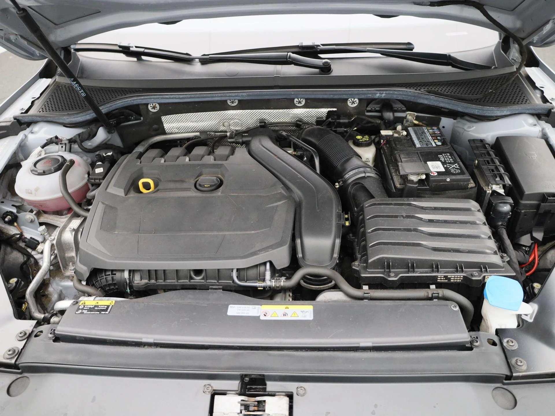Volkswagen-Passat-image-36