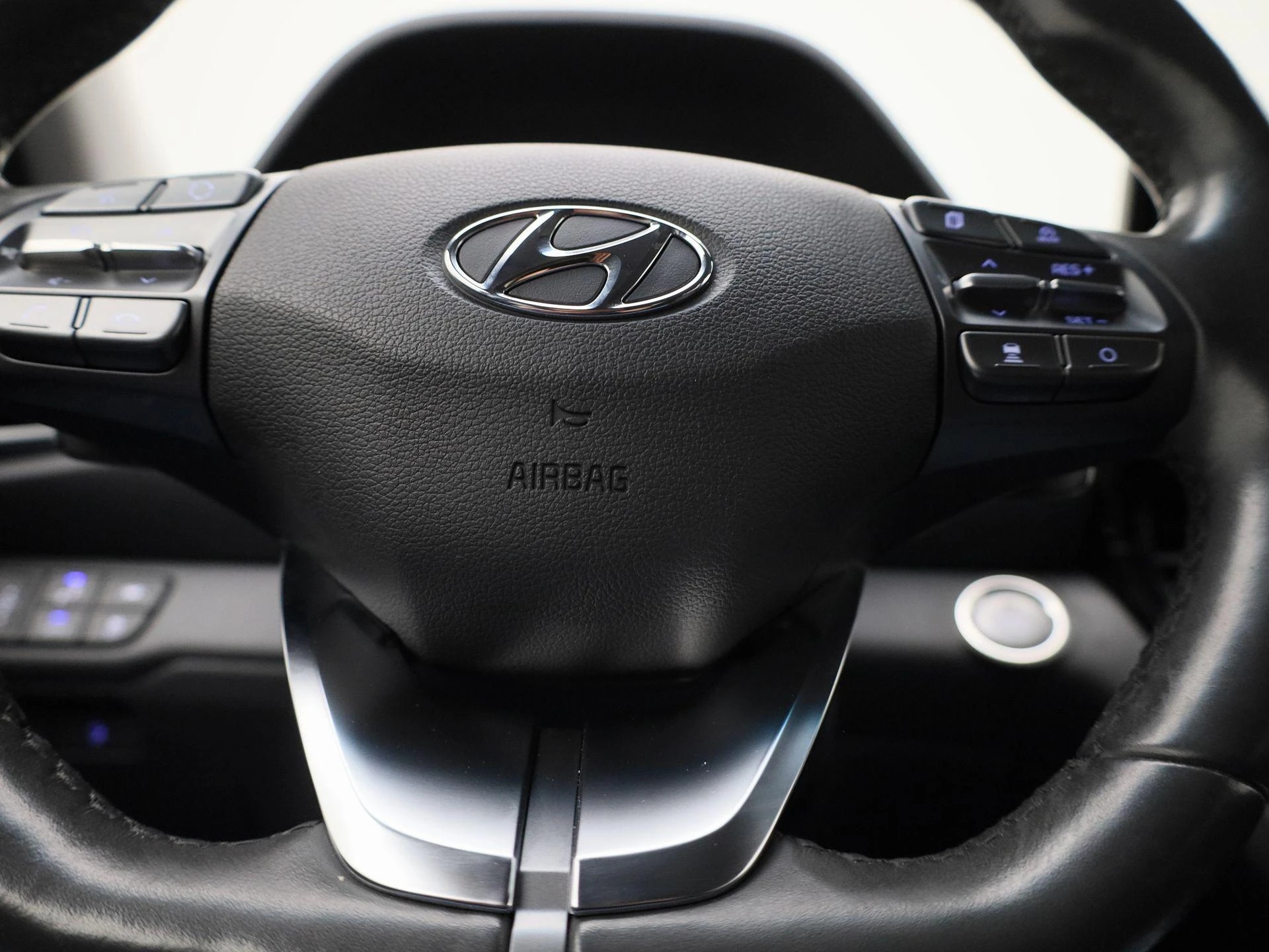 Hyundai-IONIQ-image-24