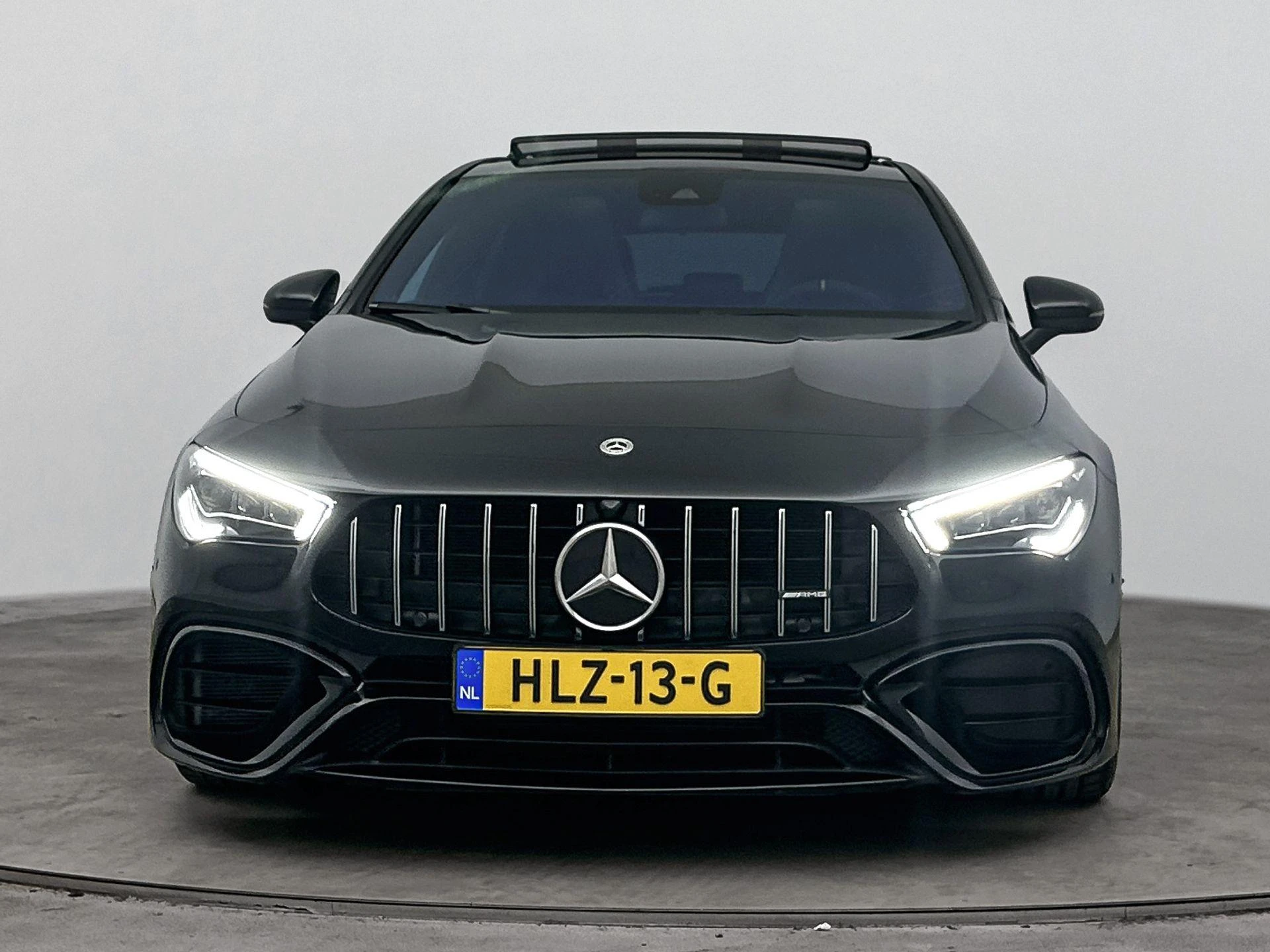 Mercedes-Benz-CLA-image-4