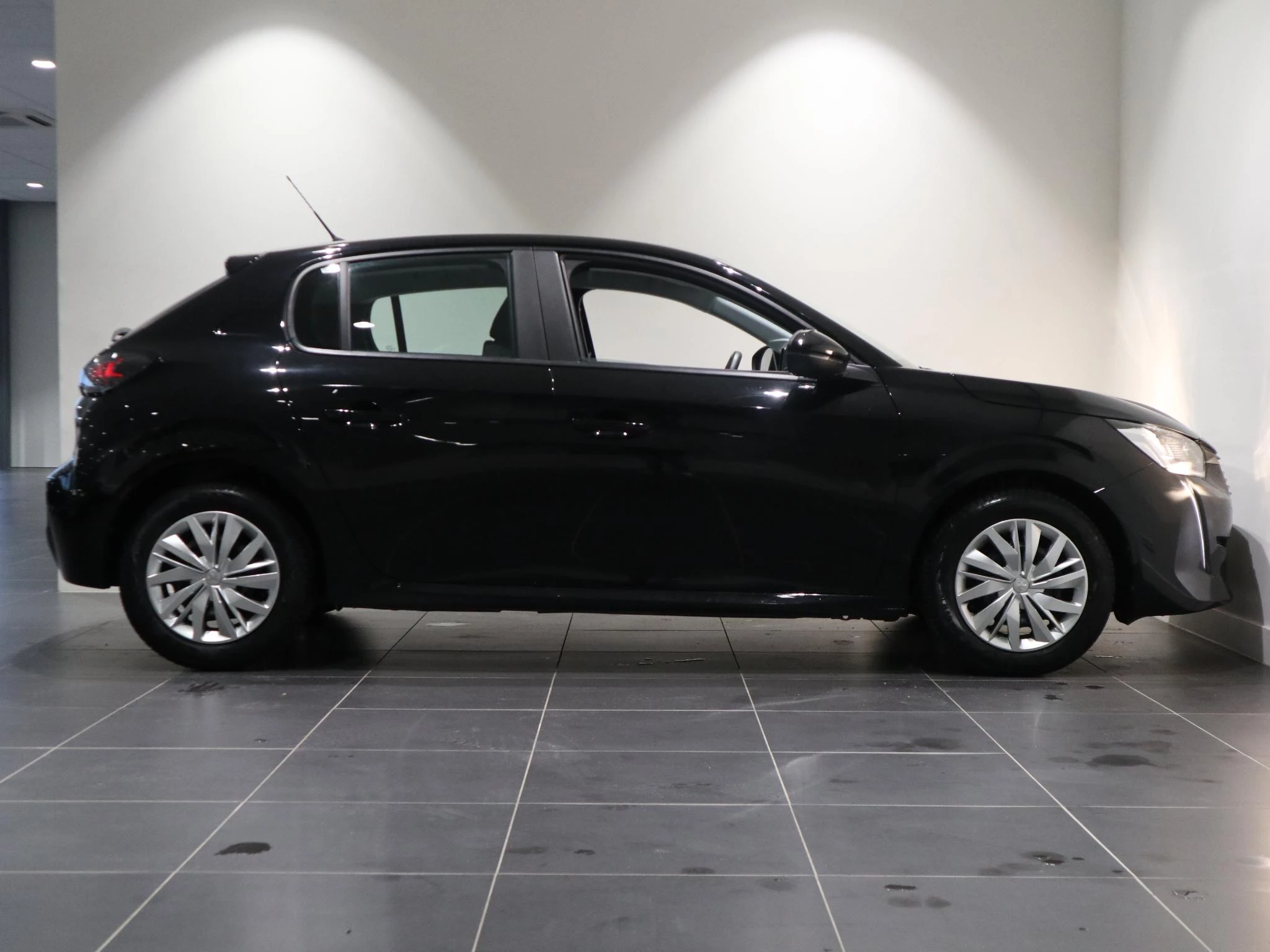 Peugeot-208-image-6