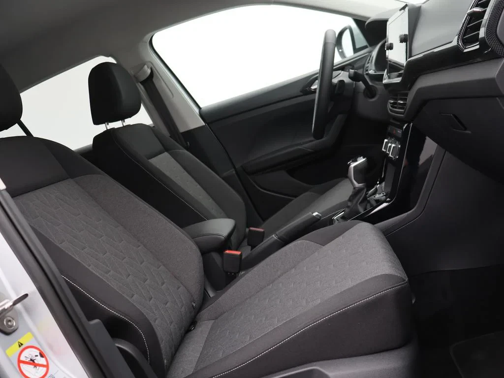Volkswagen-T-Cross-image-10
