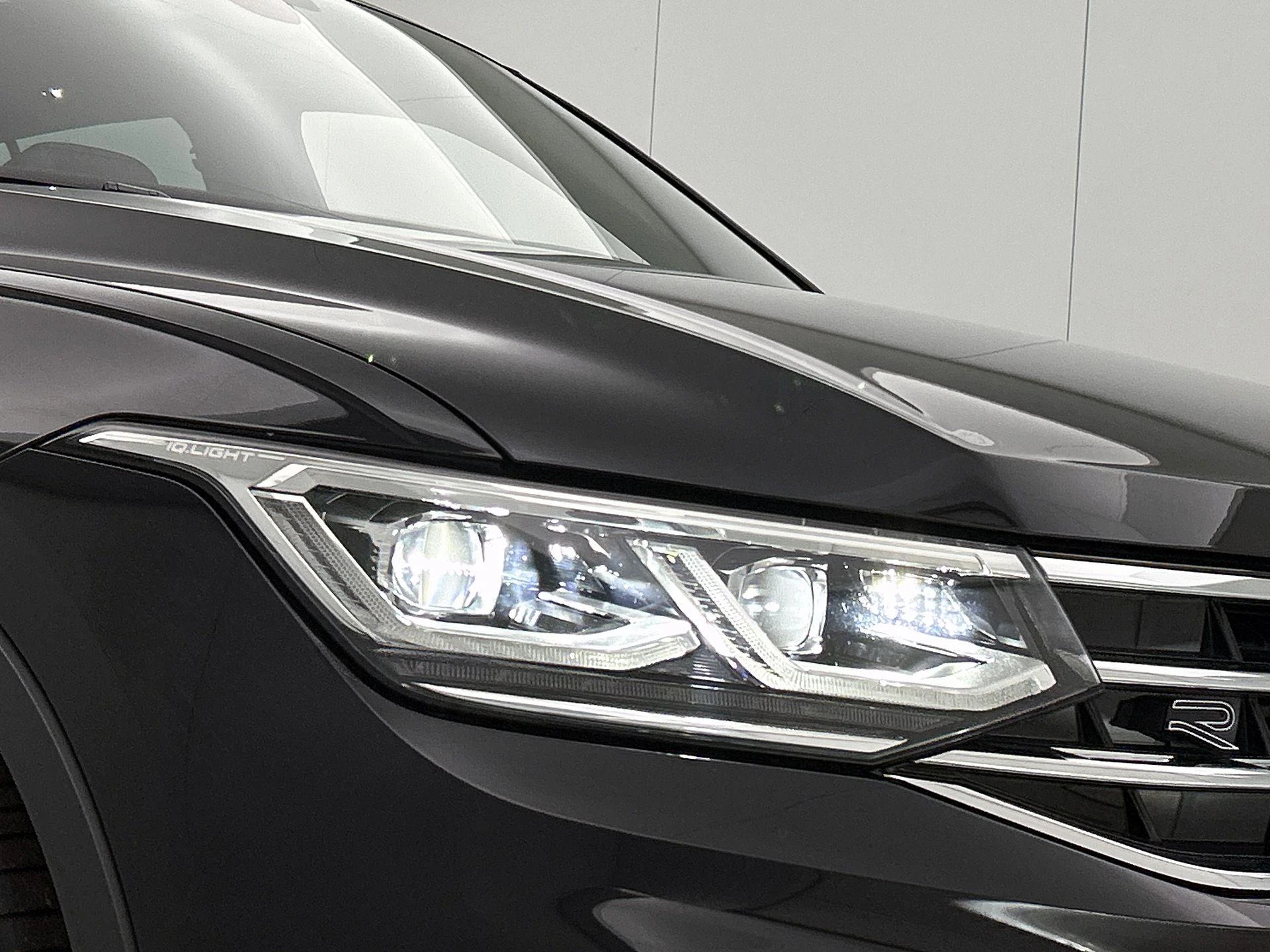Volkswagen-Tiguan-image-10