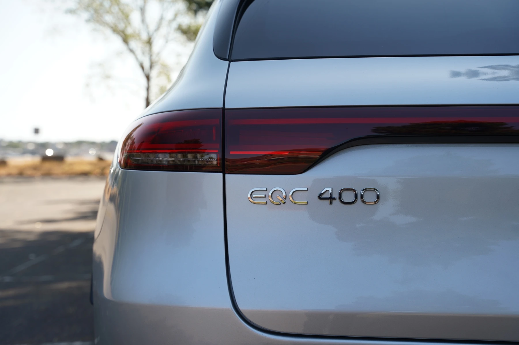 Mercedes-Benz-EQC-image-32