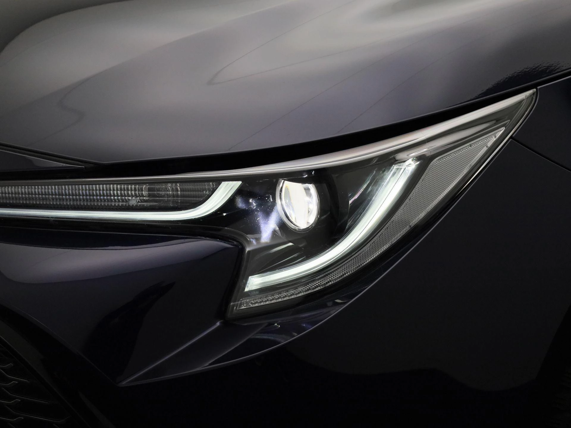 Toyota-Corolla Touring Sports-image-12