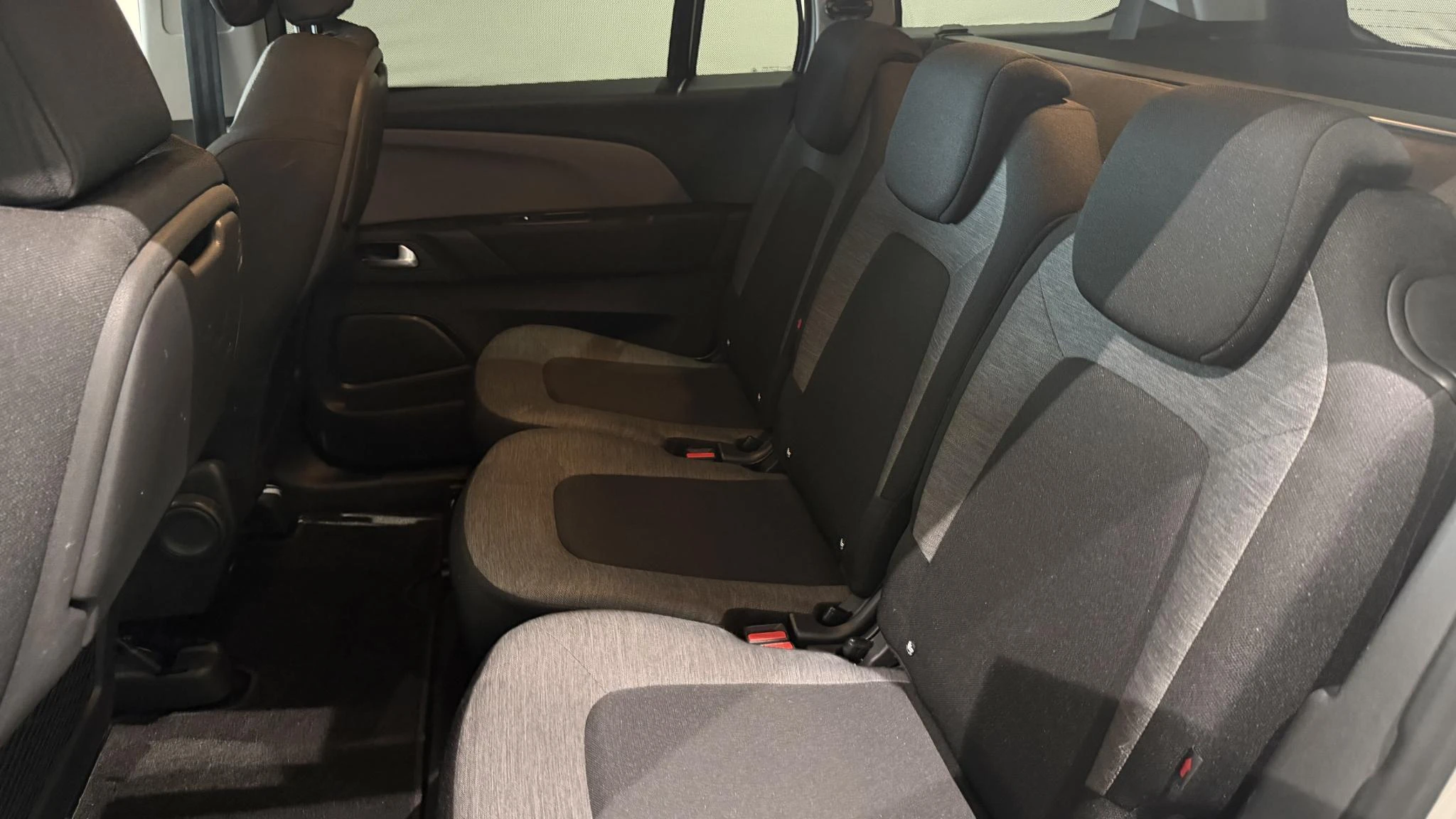 Citroën-Grand C4 Spacetourer-image-6
