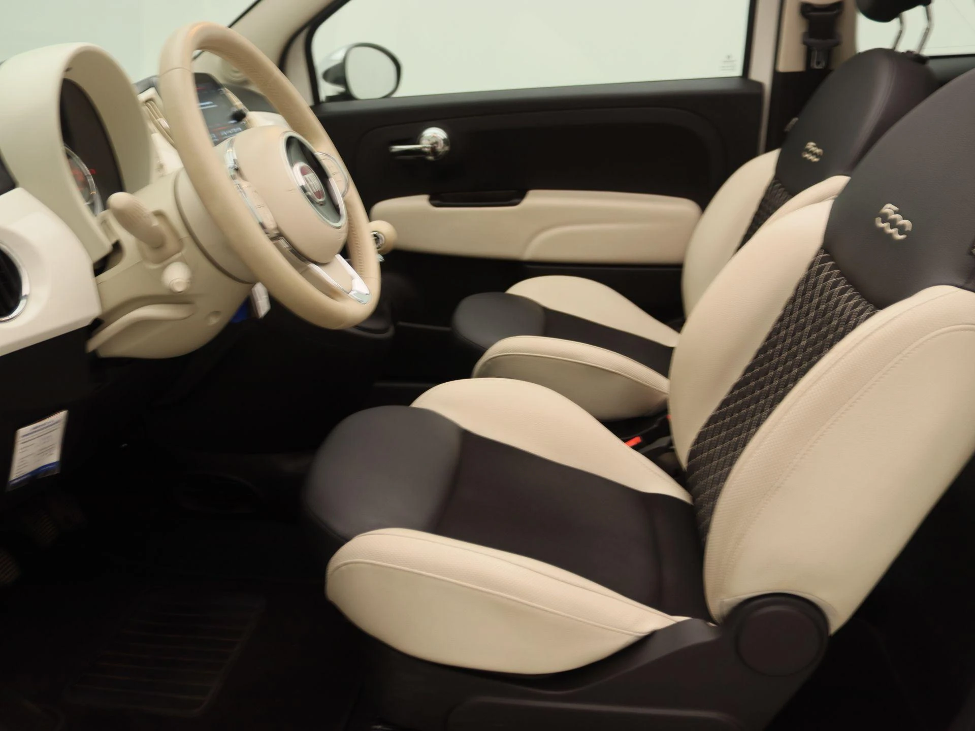 Fiat-500C-image-12