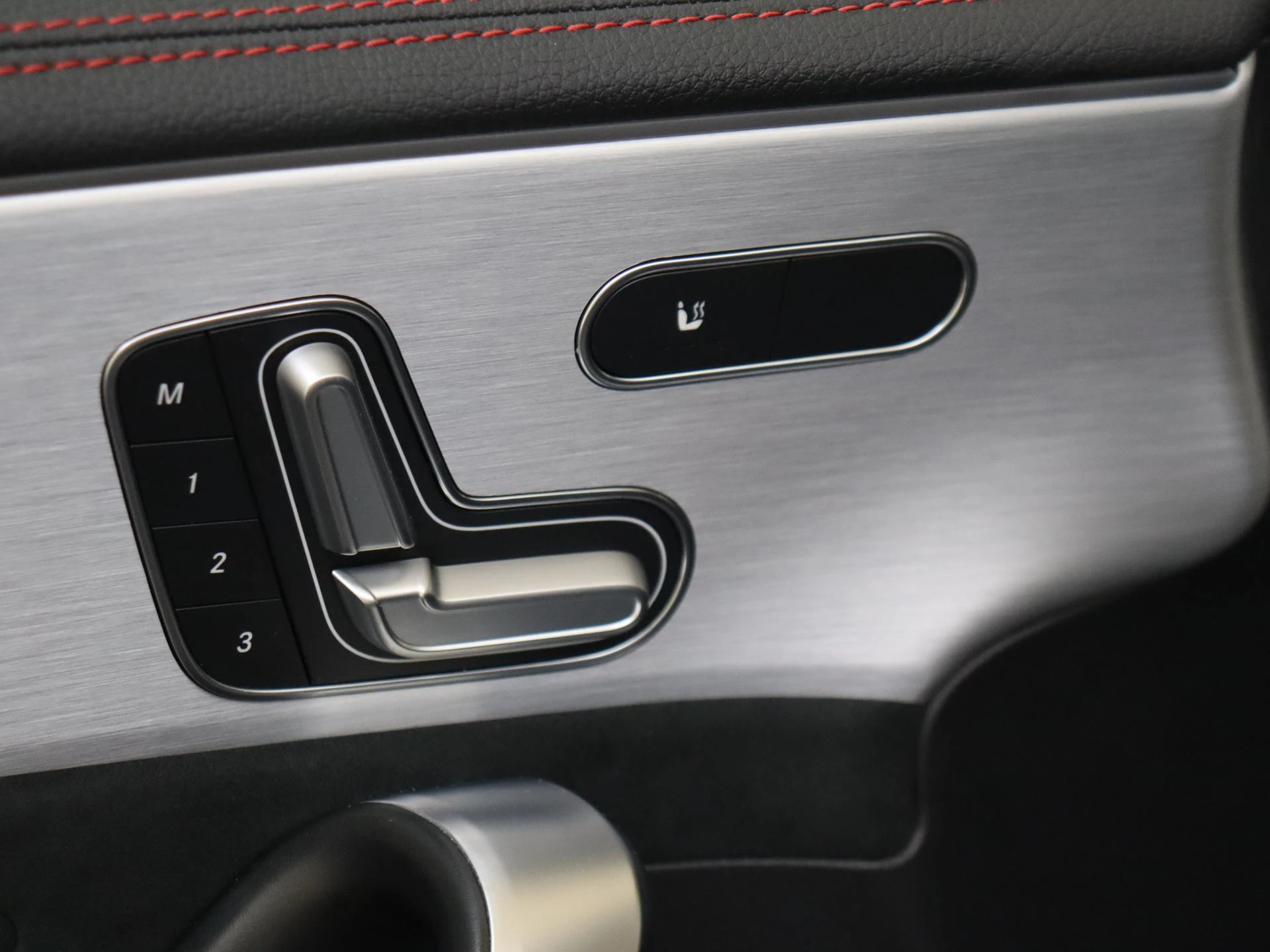 Mercedes-Benz-CLA-image-26
