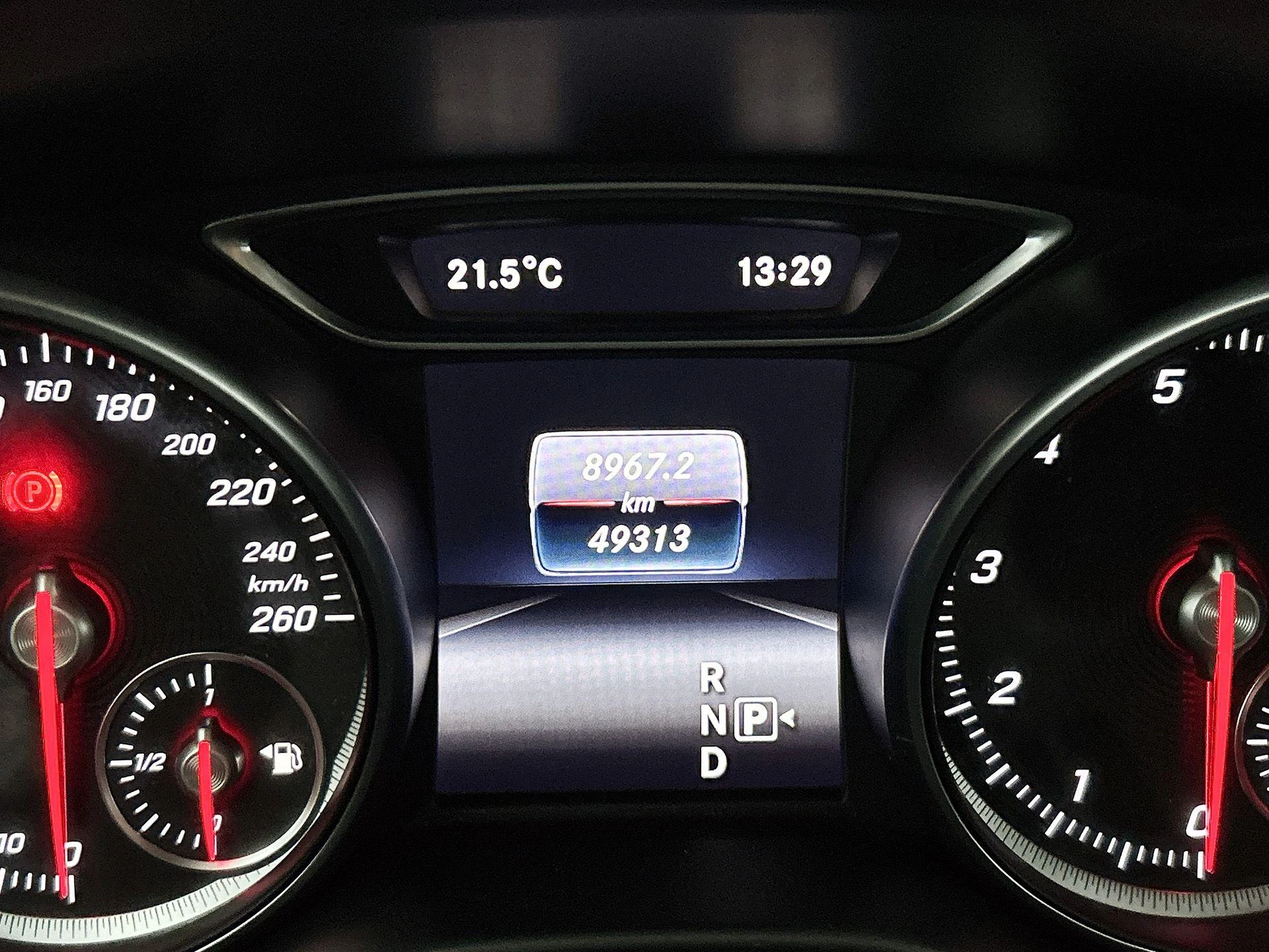 Mercedes-Benz-CLA-image-18