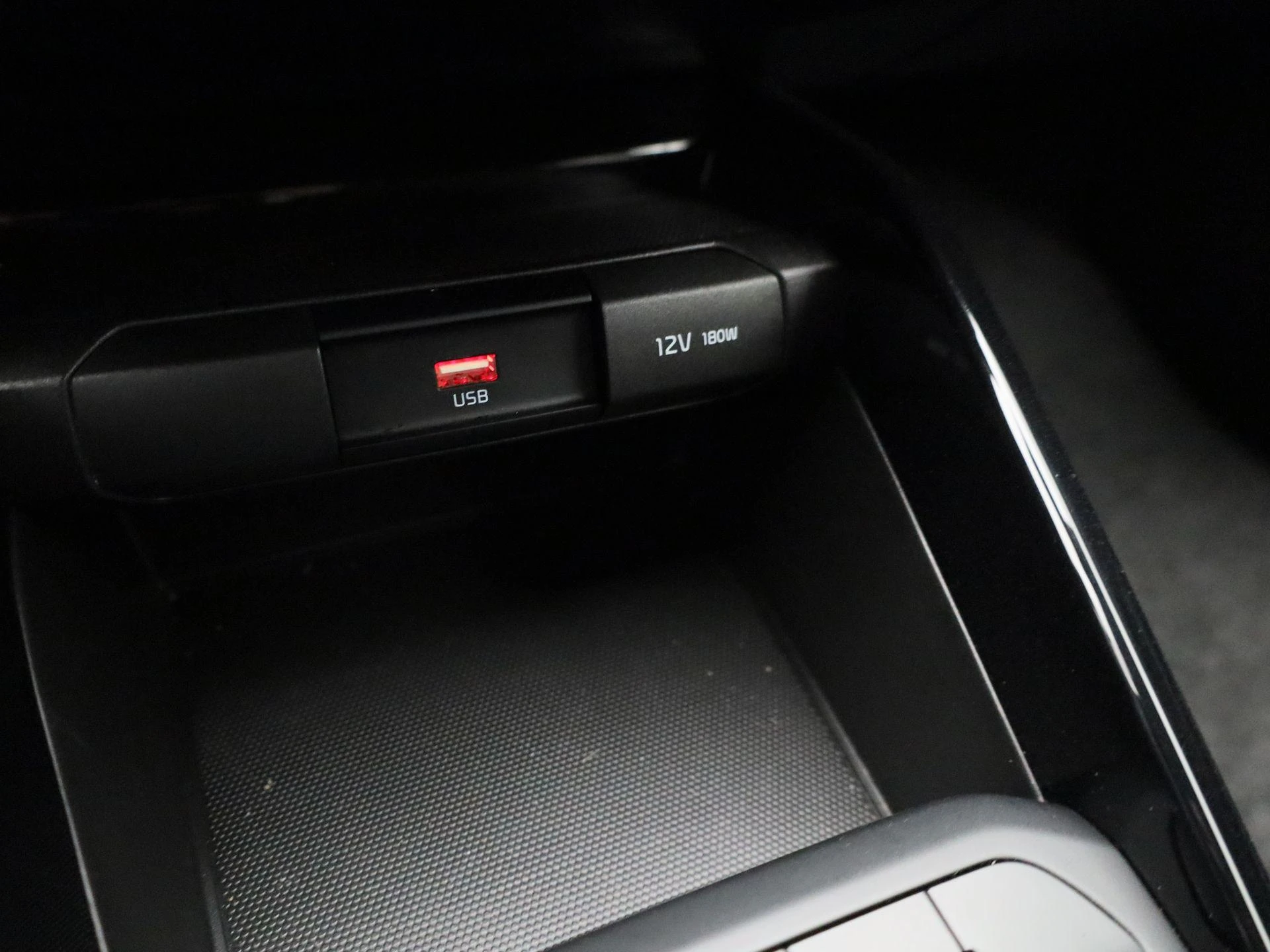 Kia-Stonic-image-20