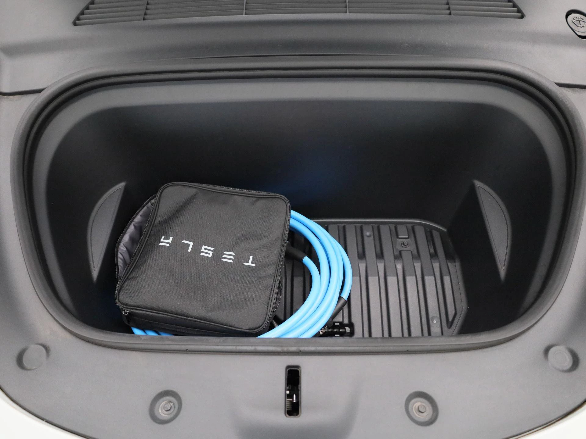 Tesla Model Y Long Range AWD 75 kWh