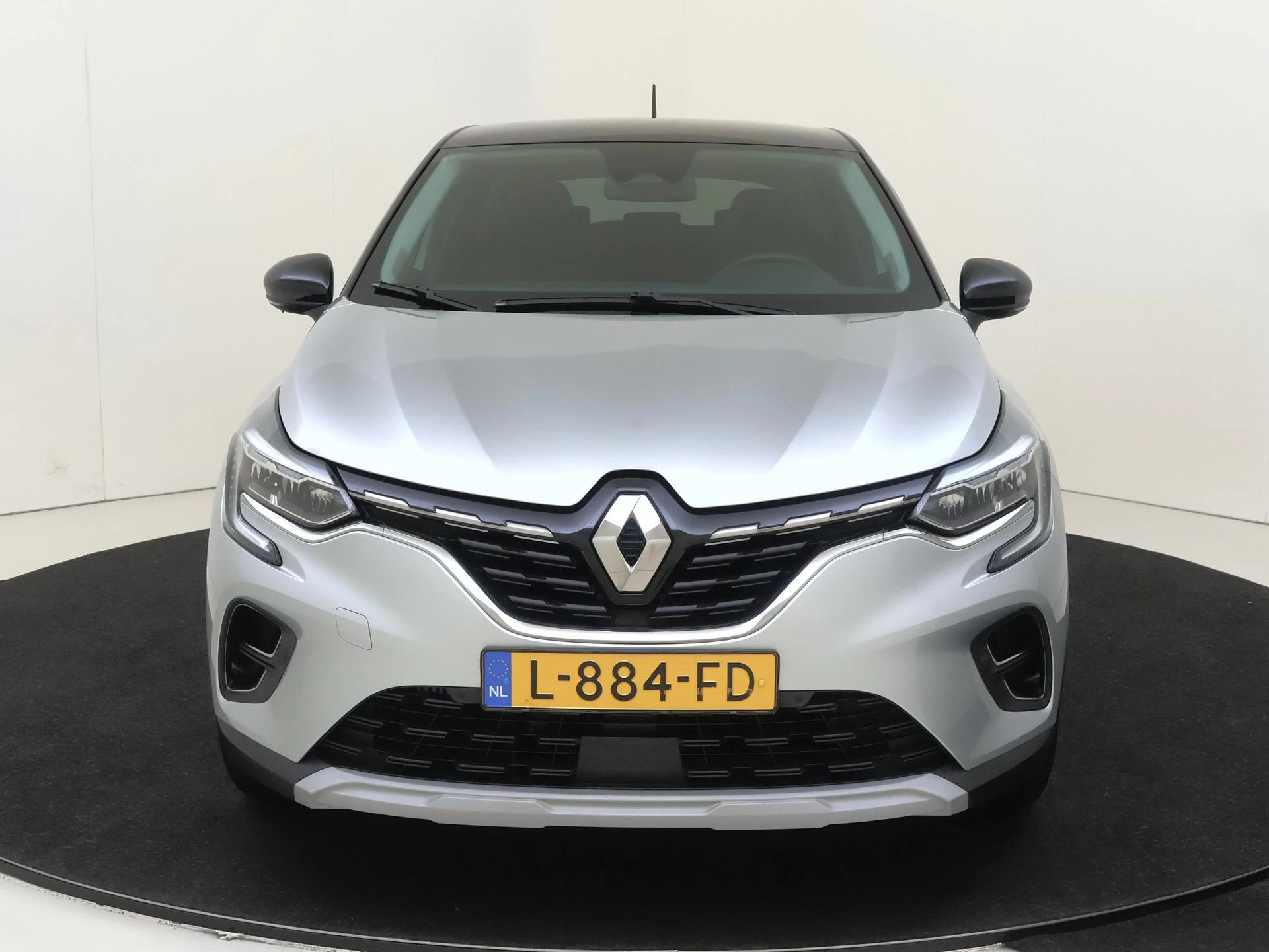 Renault-Captur-image-1