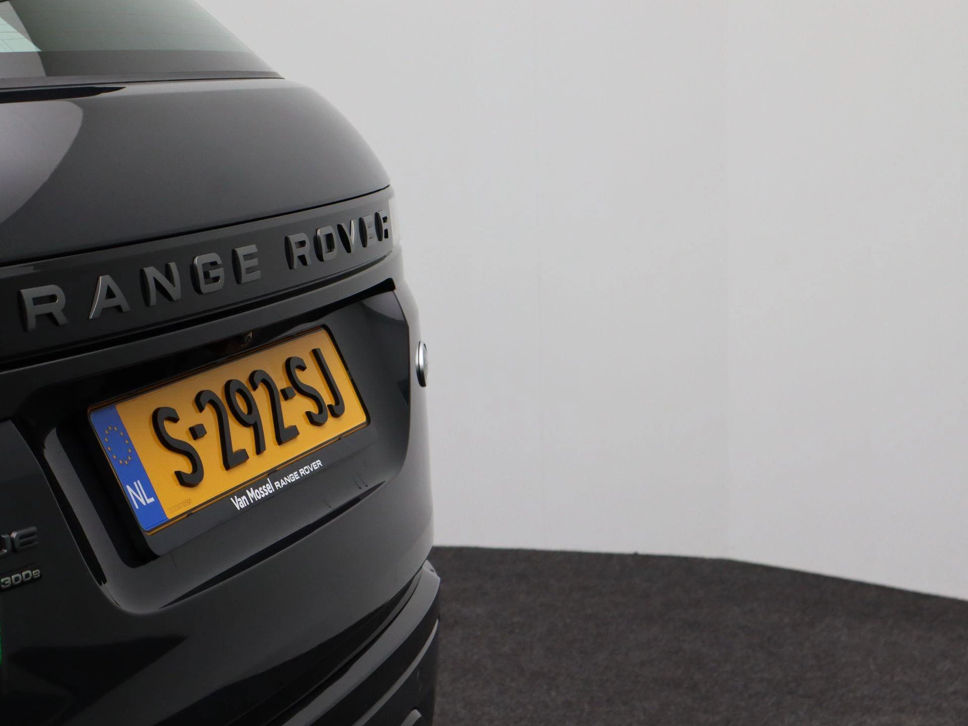 Land Rover-Range Rover Evoque-image-37