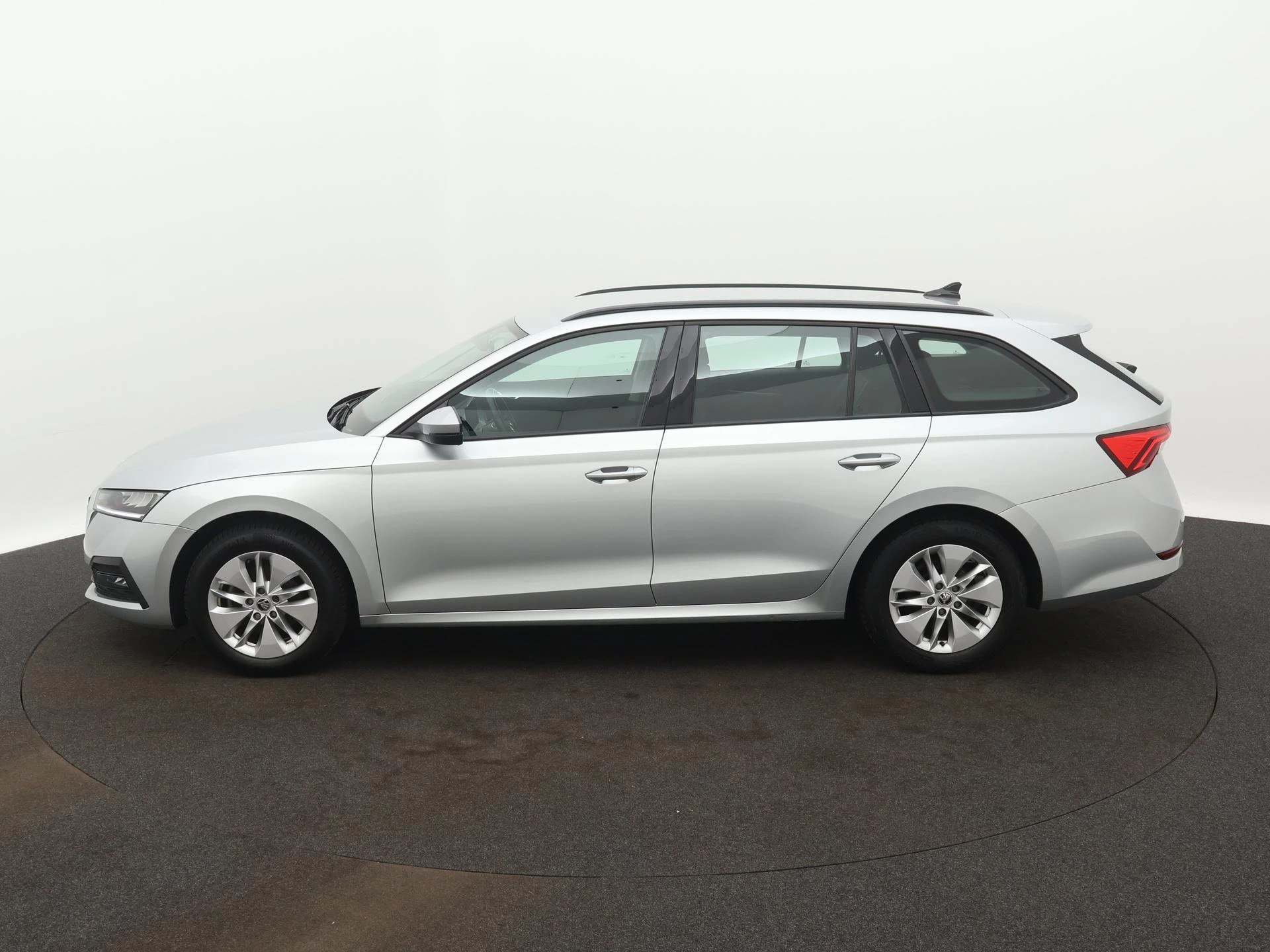 Å koda-Octavia-image-2