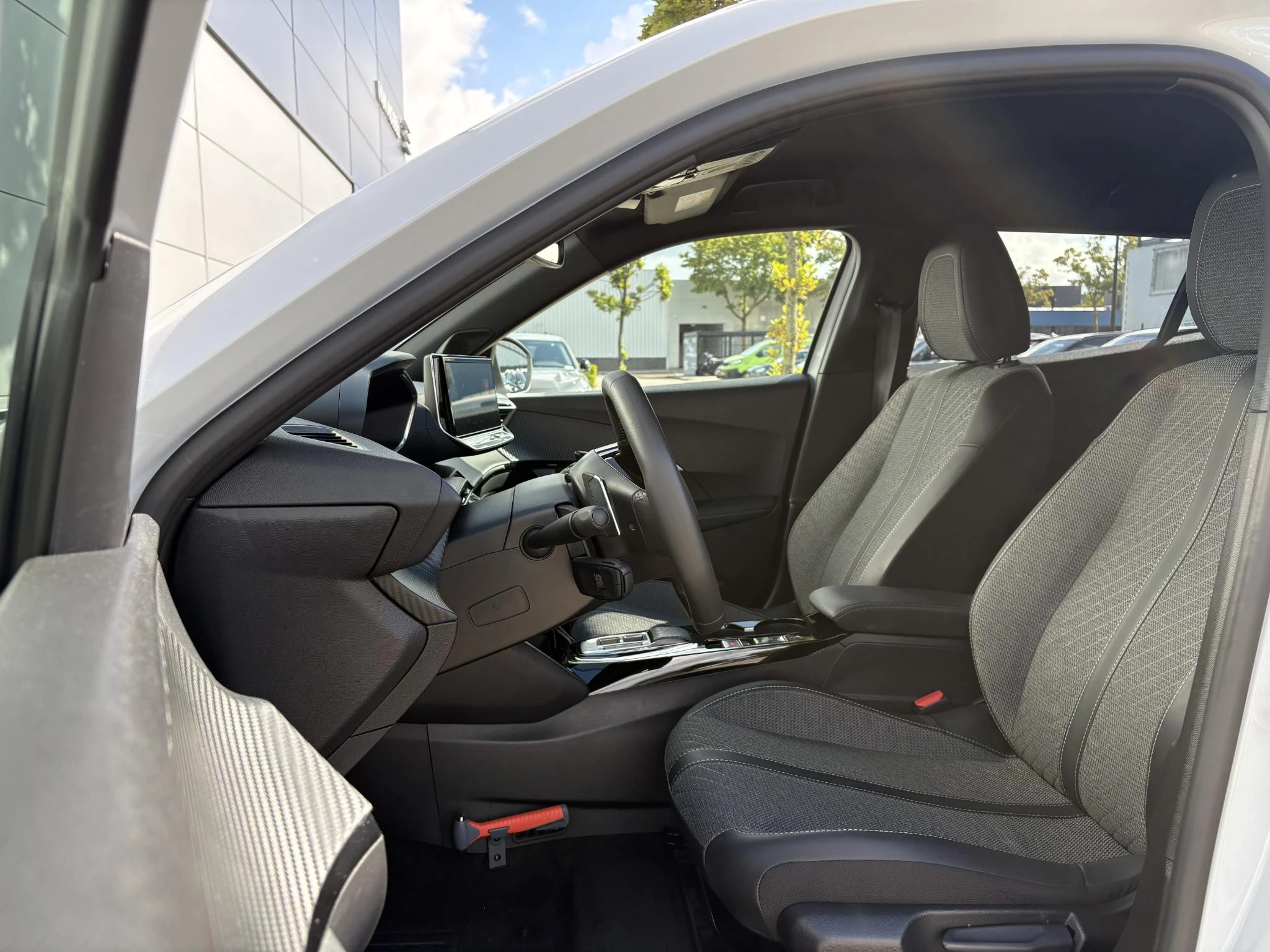 Peugeot-2008-image-10