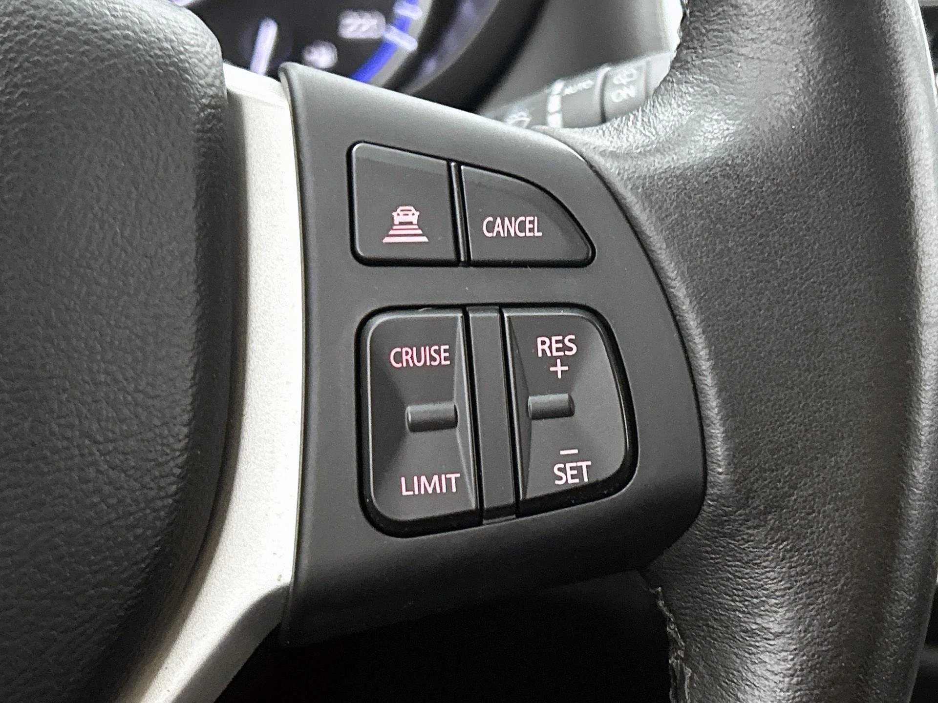 Suzuki-S-Cross-image-5