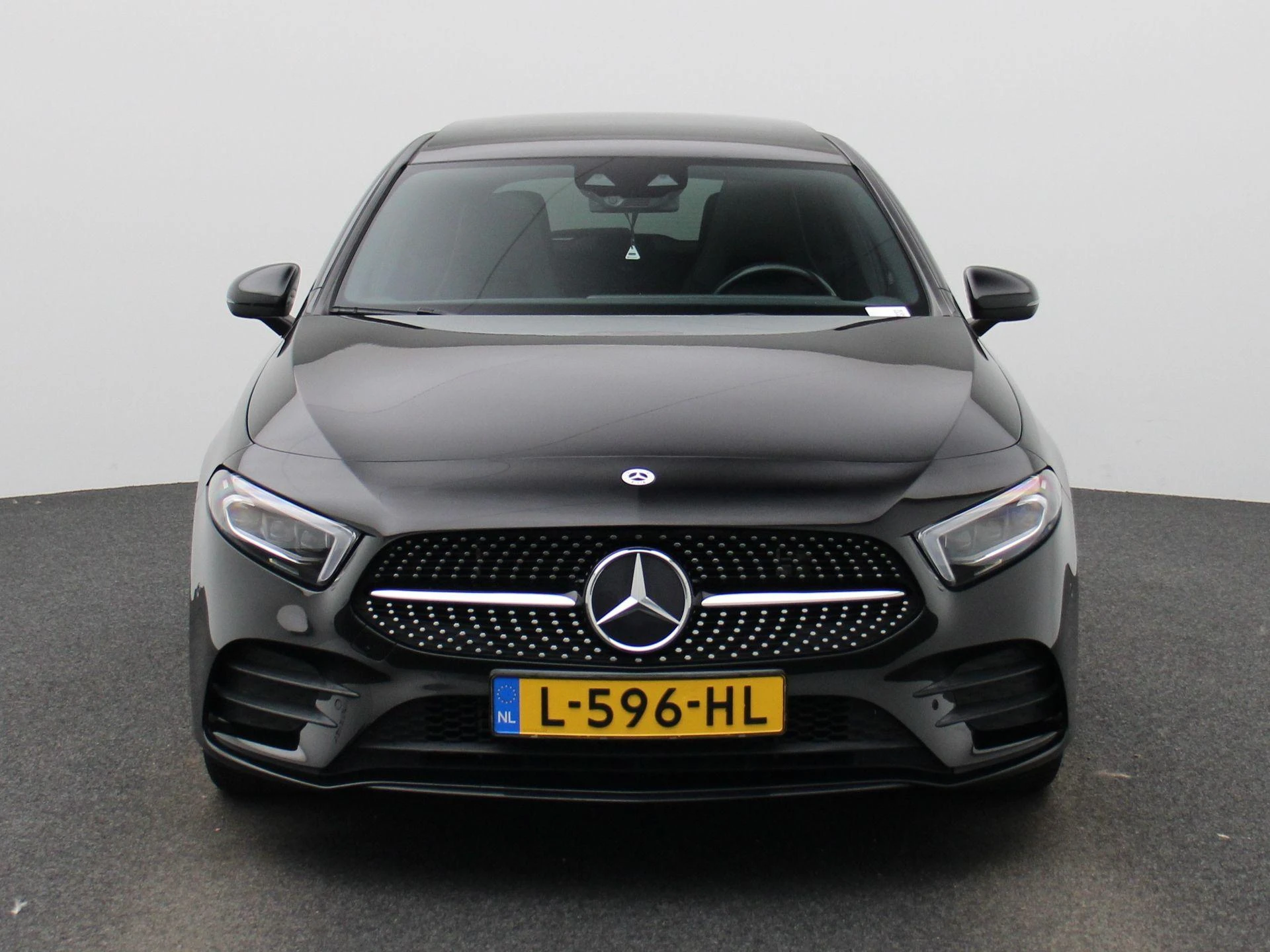 Mercedes-Benz-A-Klasse-image-2