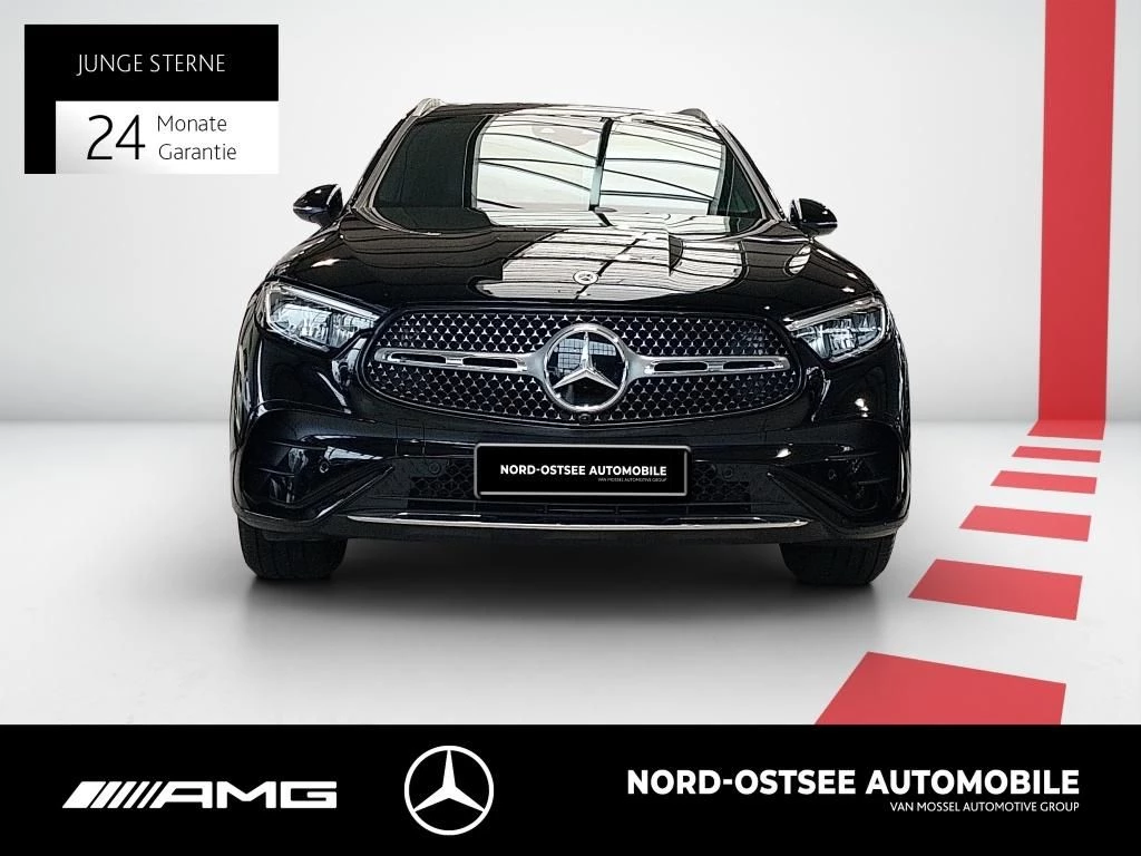 Mercedes-Benz GLC 300 d 4M AMG MBUX AHK SHZ KLIMA KEYLESS-GO AMG LineX254 GLC 300 d 4M AMG MBUX AHK SHZ KLIMA KEYLESS-GO AMG Line