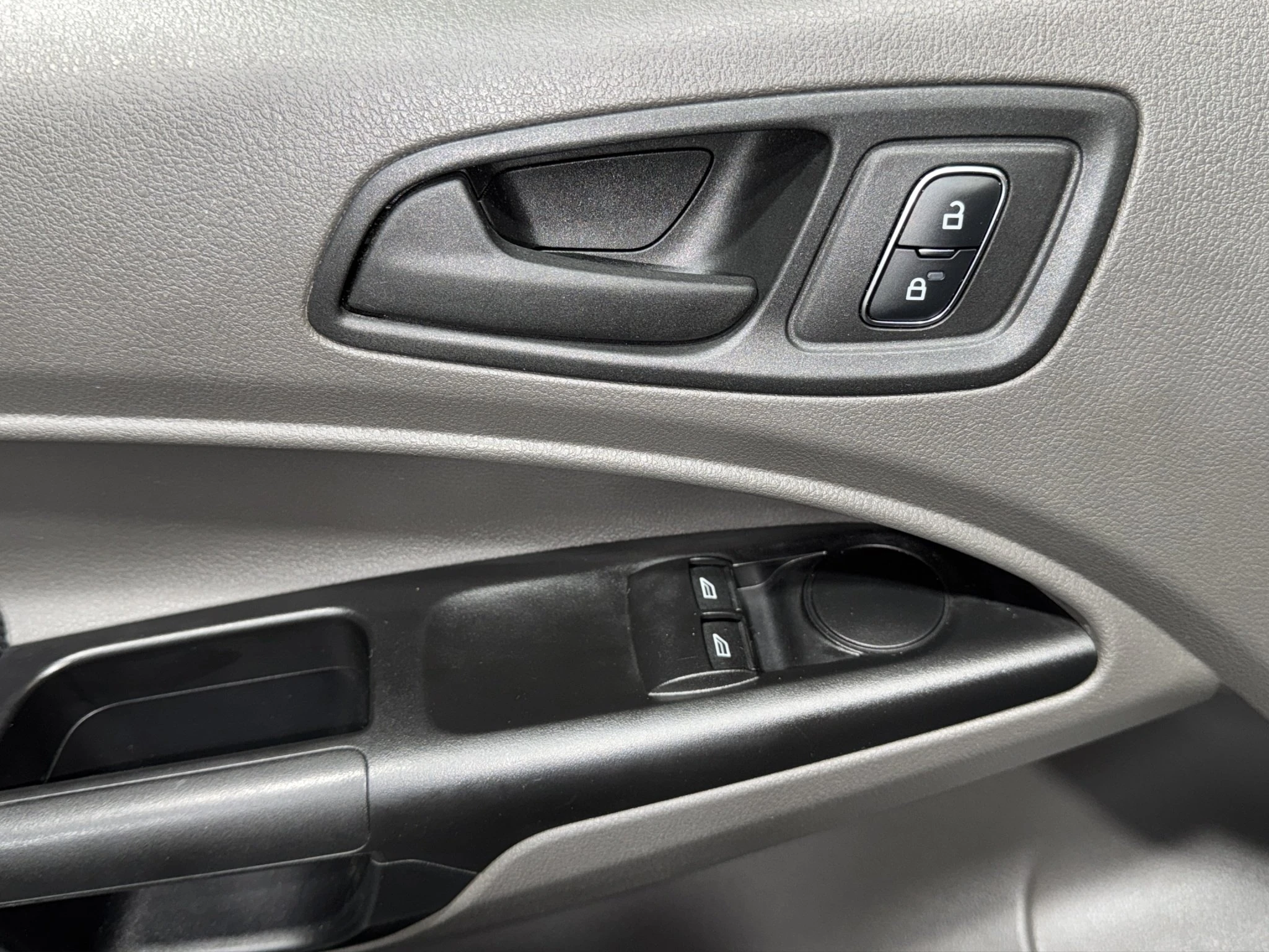 Ford-Transit Connect-image-13
