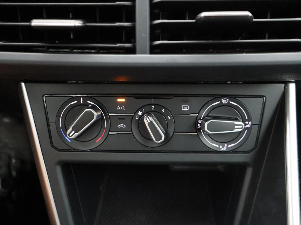 Volkswagen Taigo Taigo 1.0TSI 95PK Life *APP CONNECT*ADAPTIVE CRUISE*DIGITAL DASHBOARD*BLTH*...