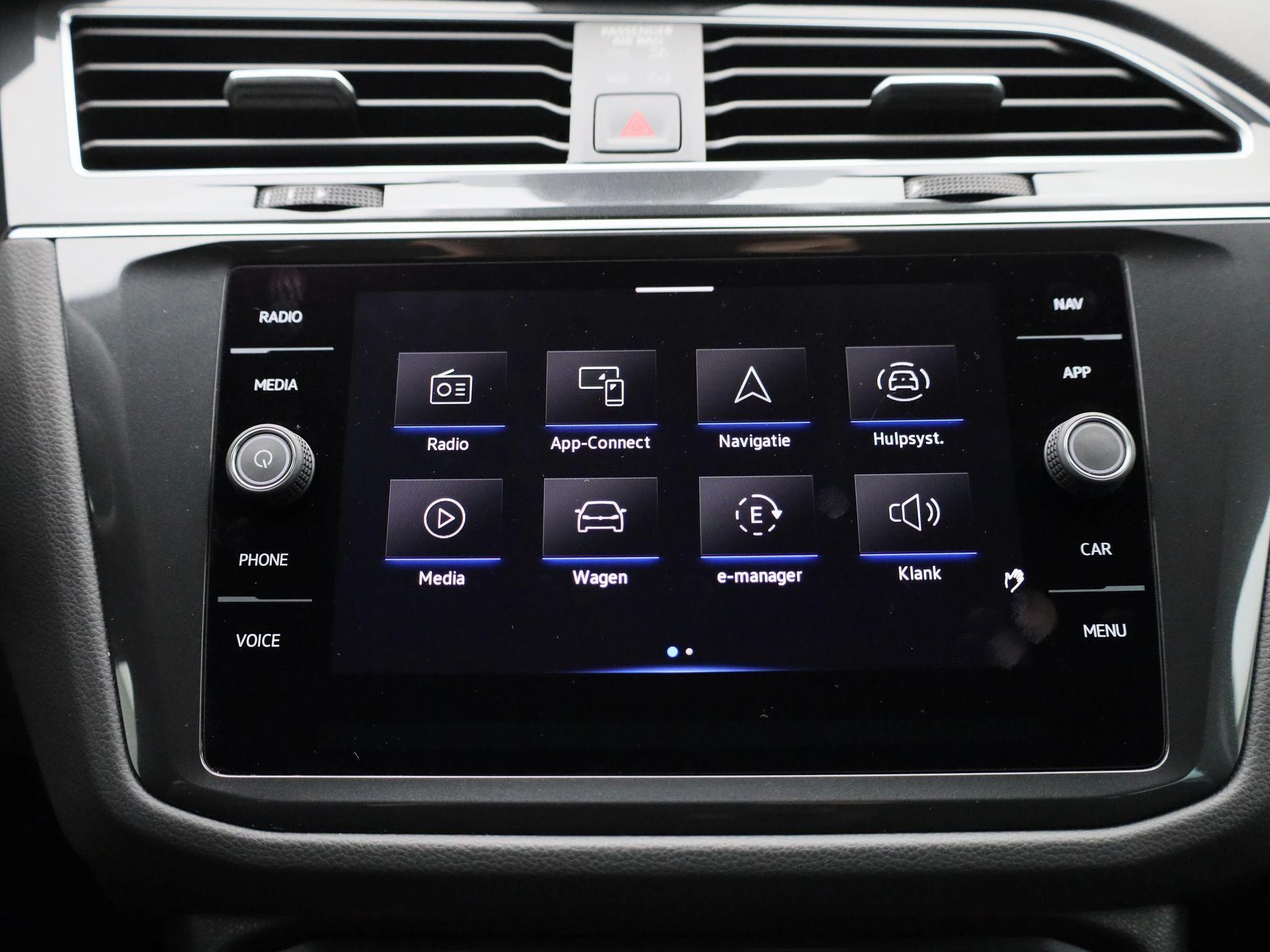 Volkswagen-Tiguan-image-24