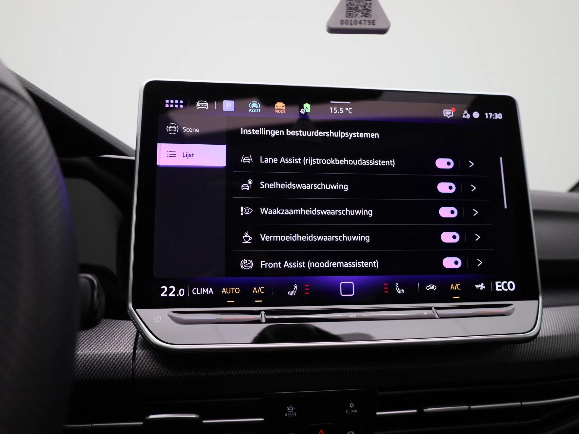 Volkswagen-Golf-image-26