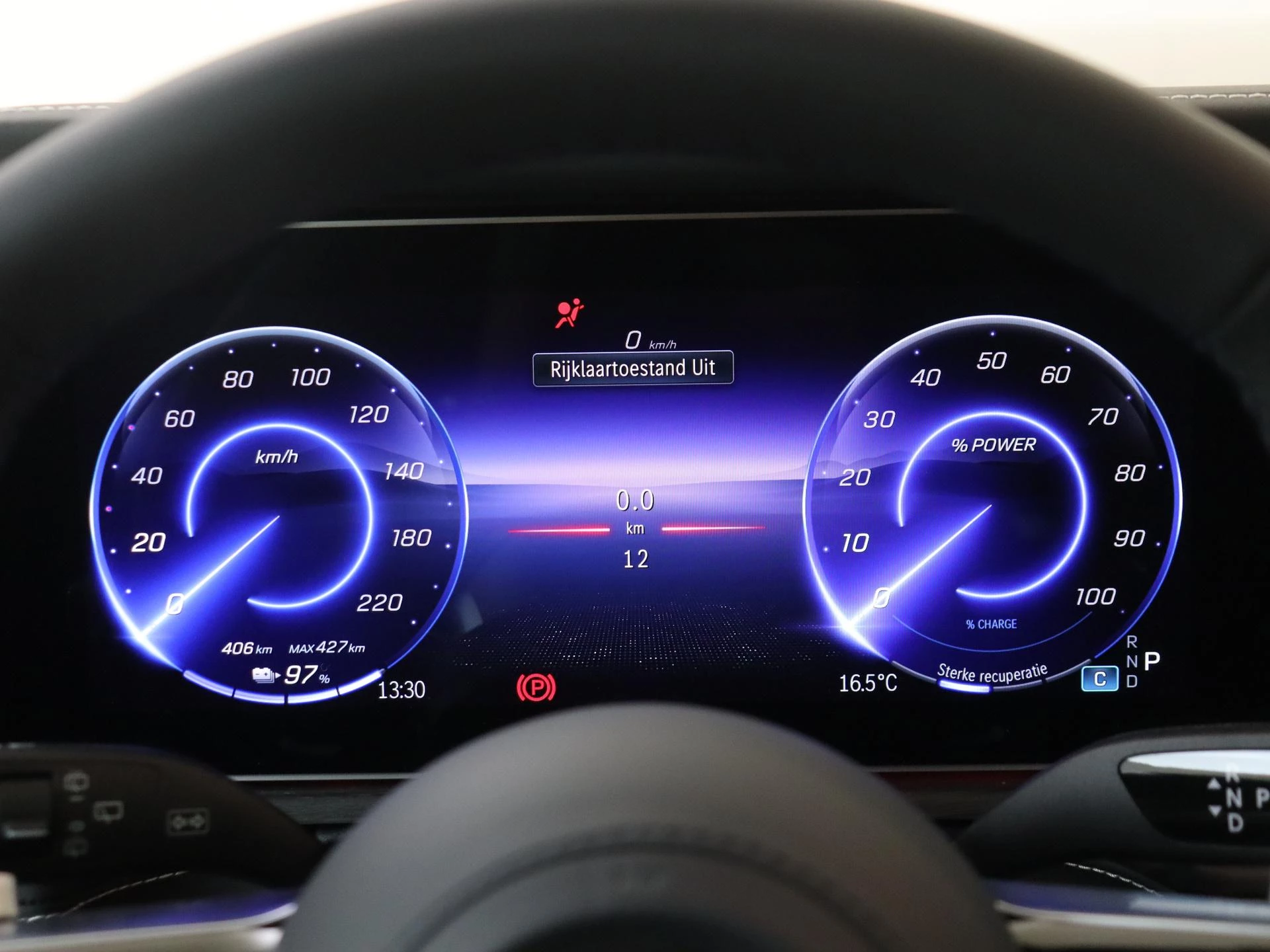 Mercedes-Benz-G-Klasse-image-13