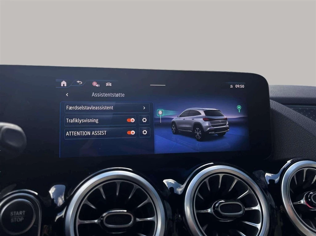 Mercedes-Benz-EQA-image-17