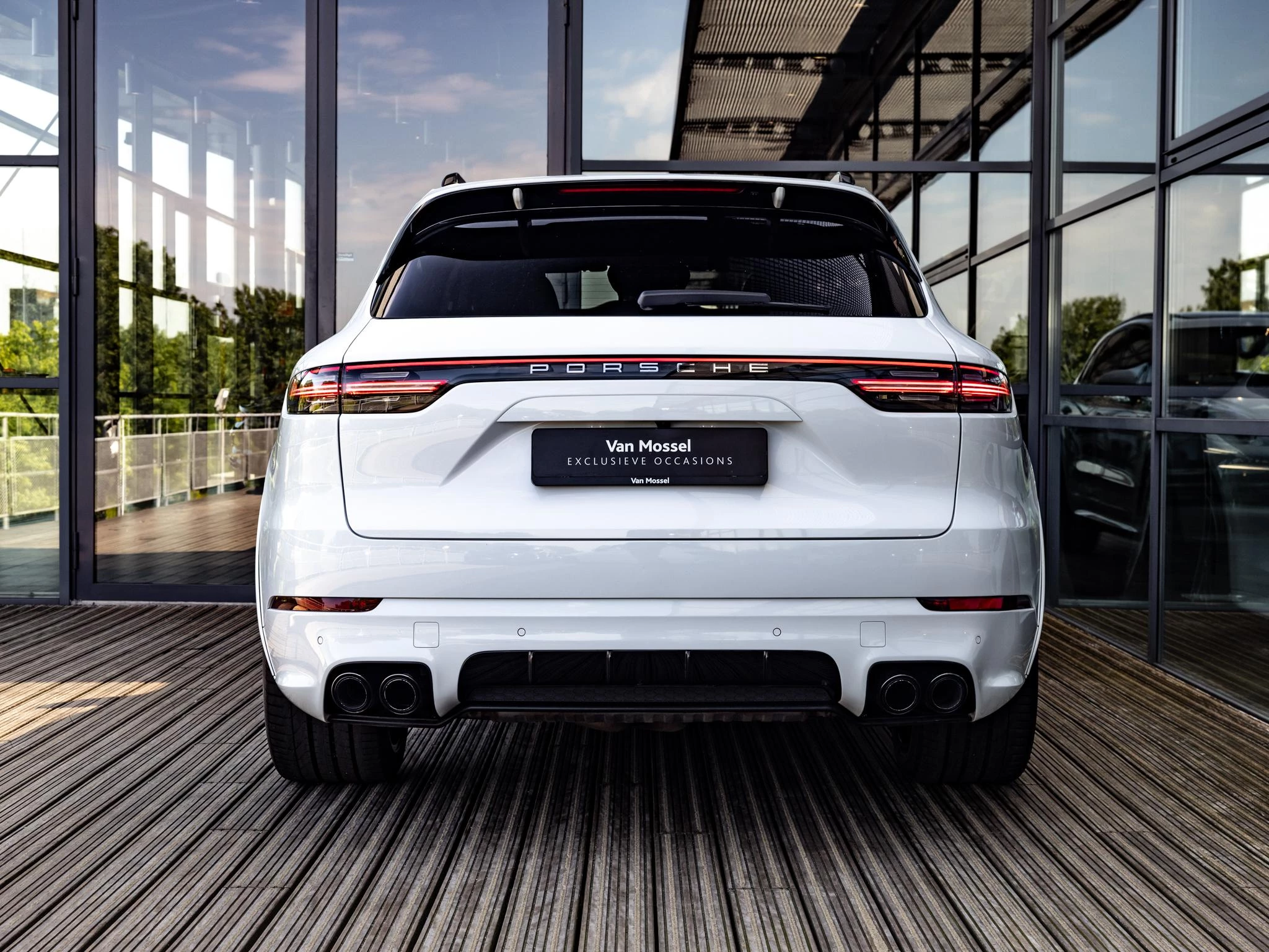 Porsche-Cayenne-image-5