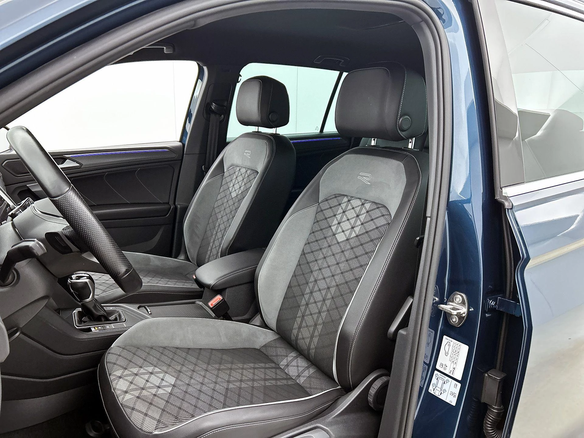 Volkswagen-Tiguan-image-37