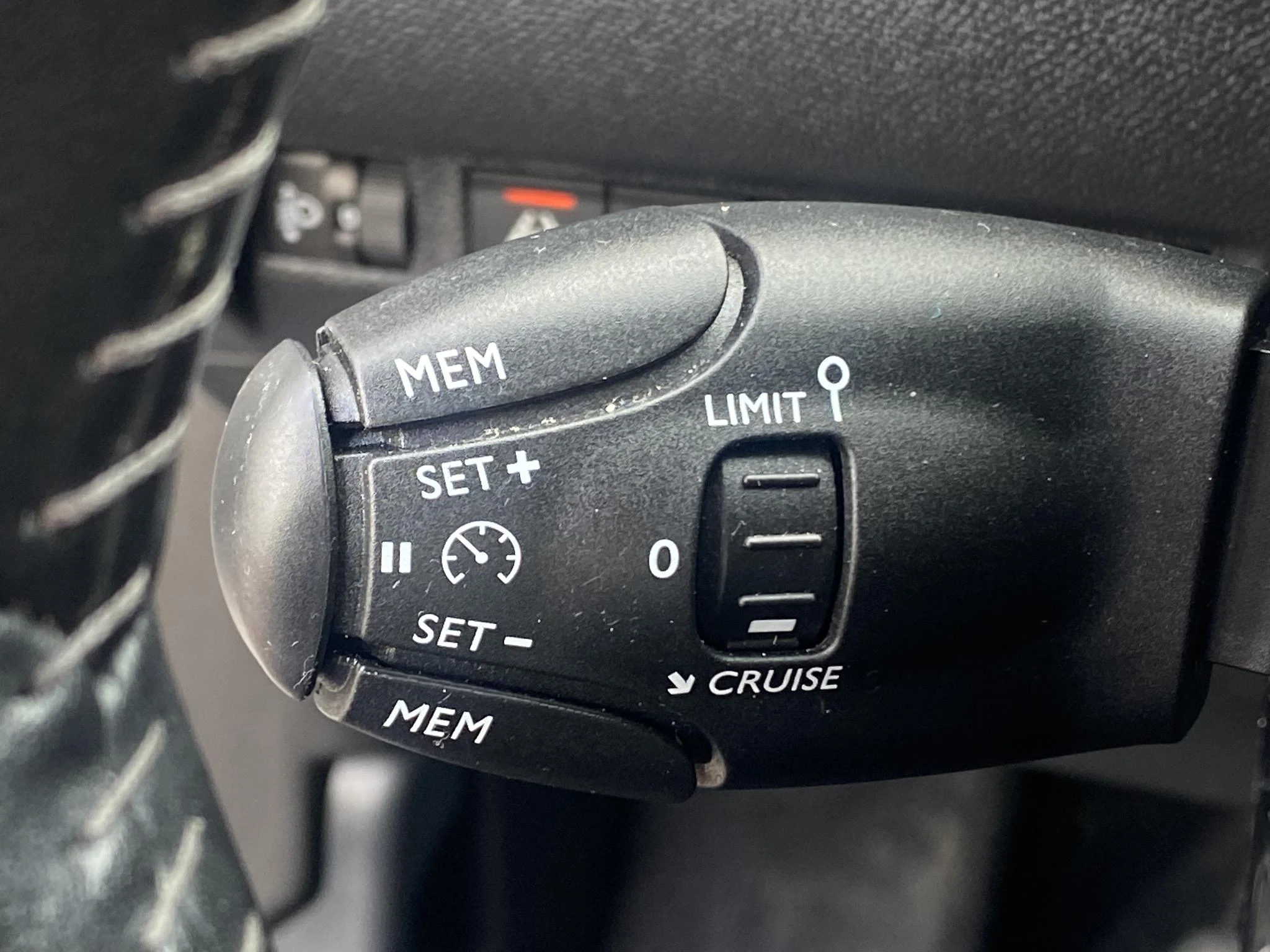 Peugeot-2008-image-12