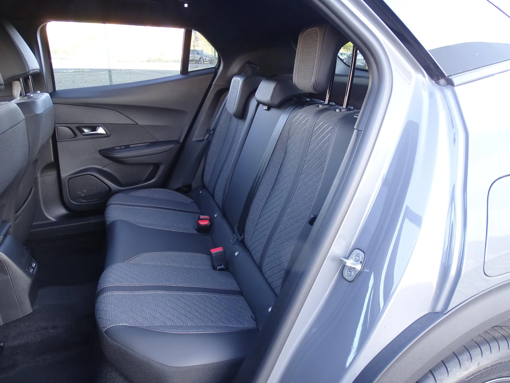 Peugeot-2008-image-16