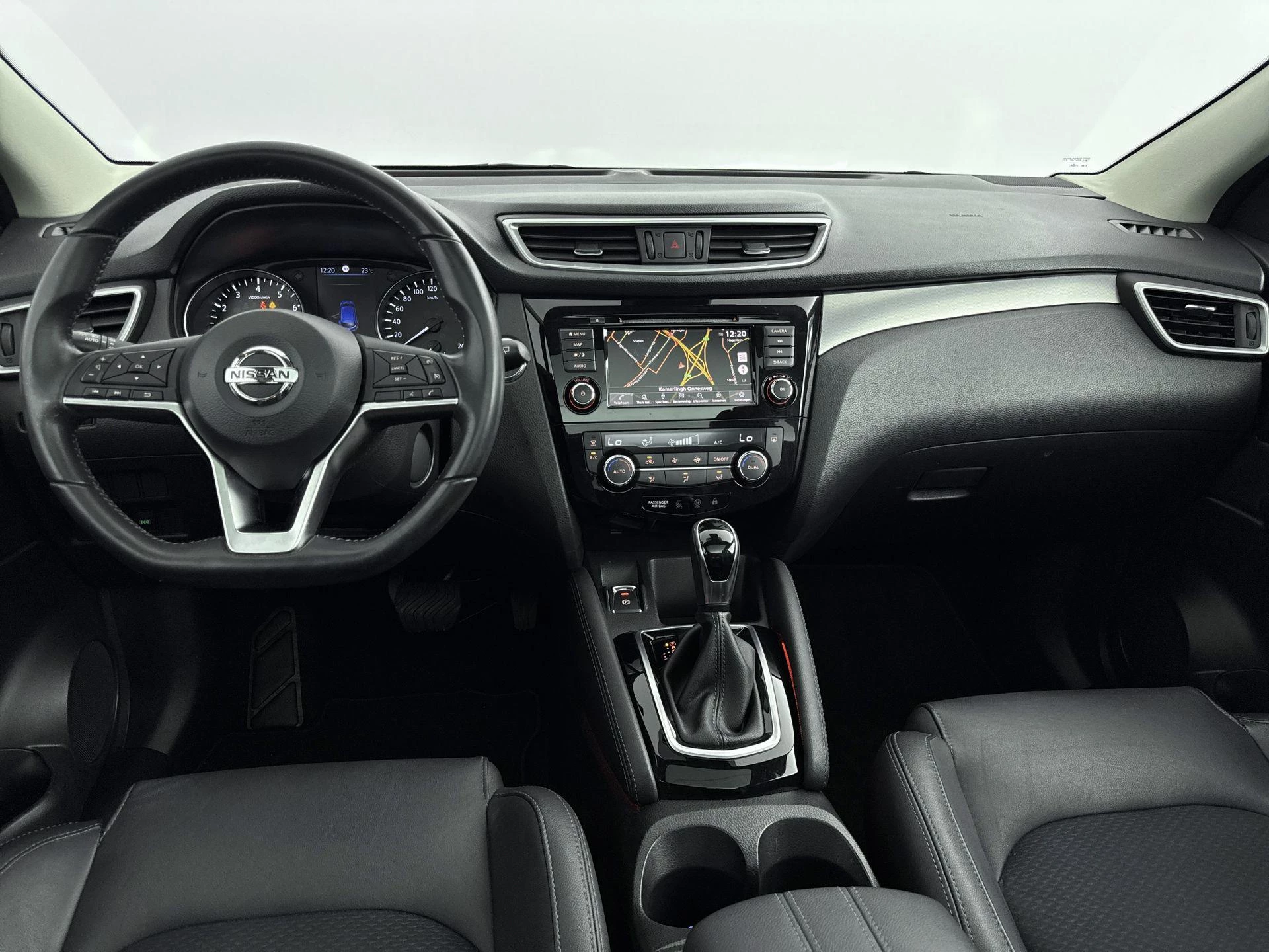 Nissan-QASHQAI-image-13