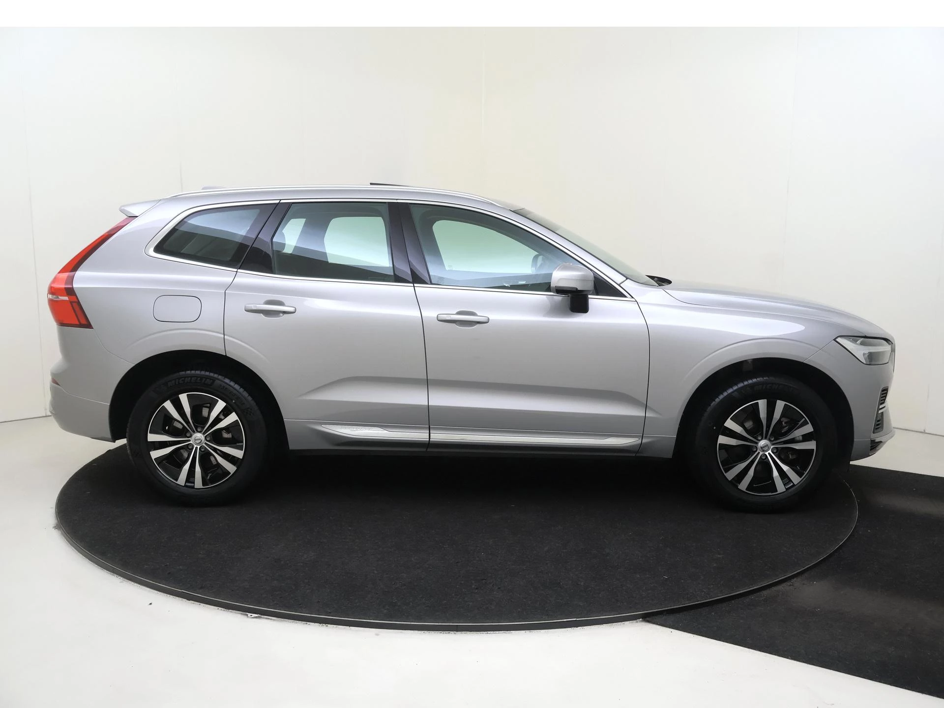 Volvo-XC60-image-8