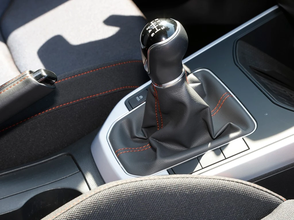 SEAT-Arona-image-8