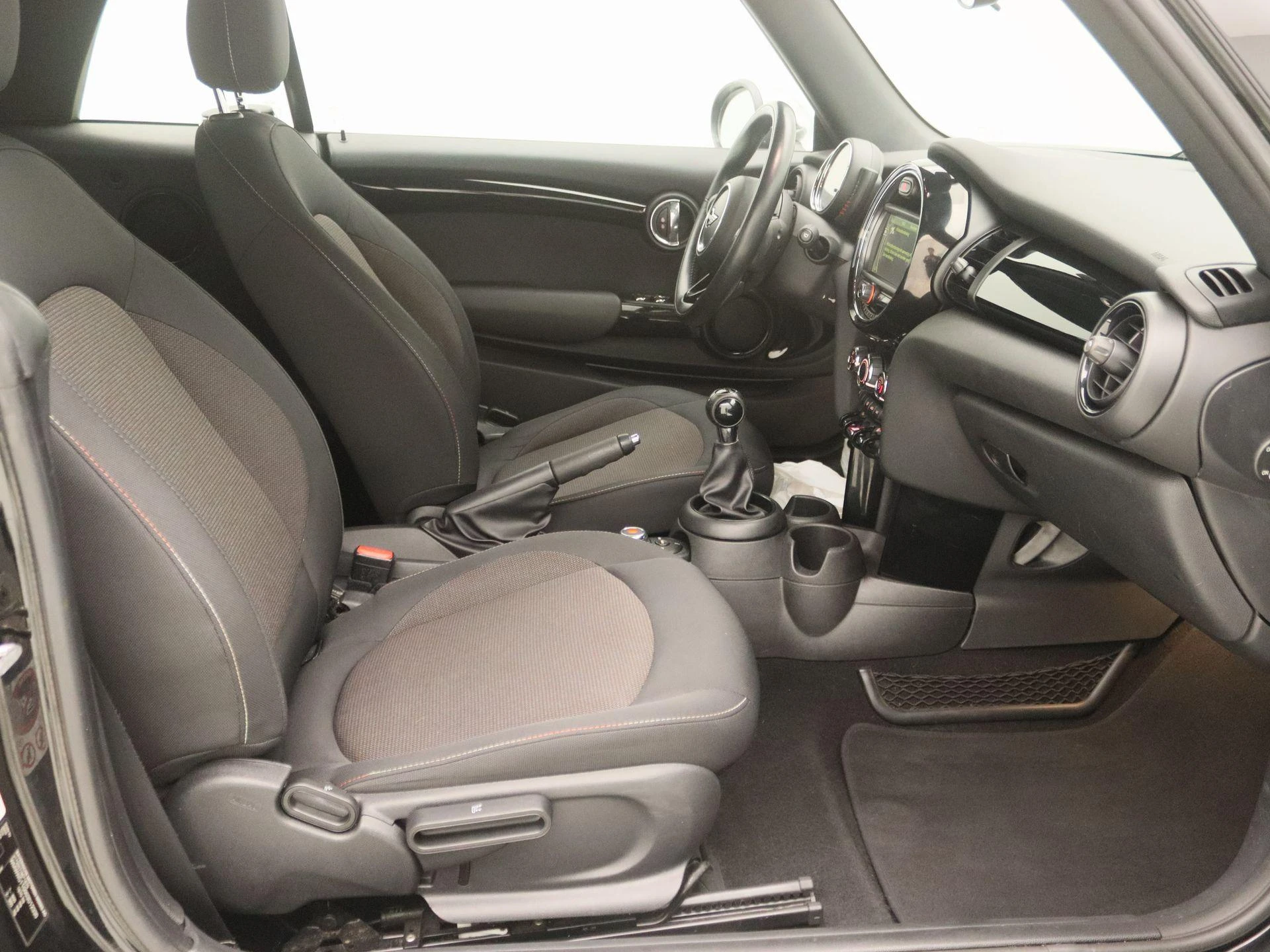 MINI-One Cabrio-image-20