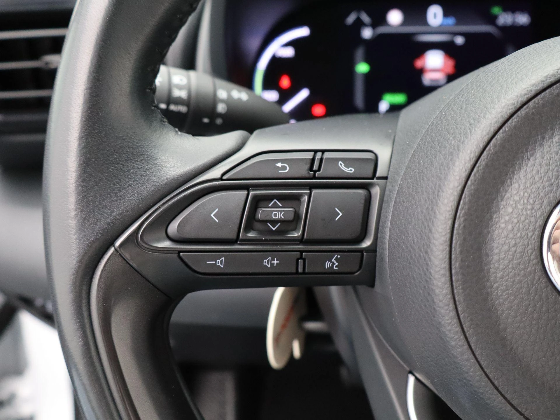 Toyota-Yaris Cross-image-18