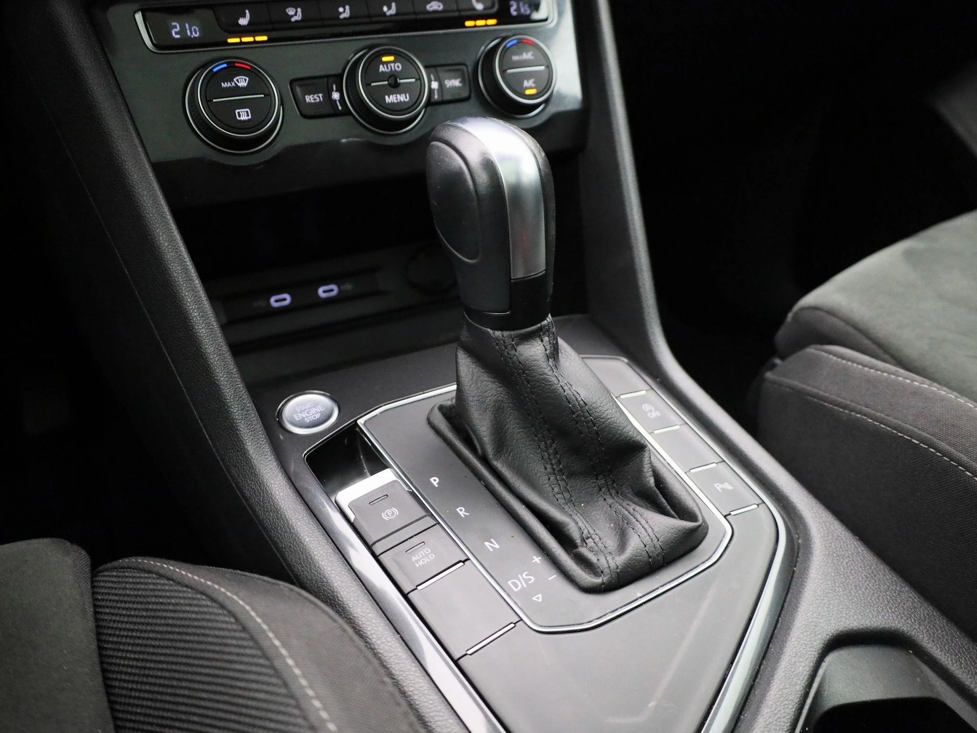 Volkswagen-Tiguan Allspace-image-20