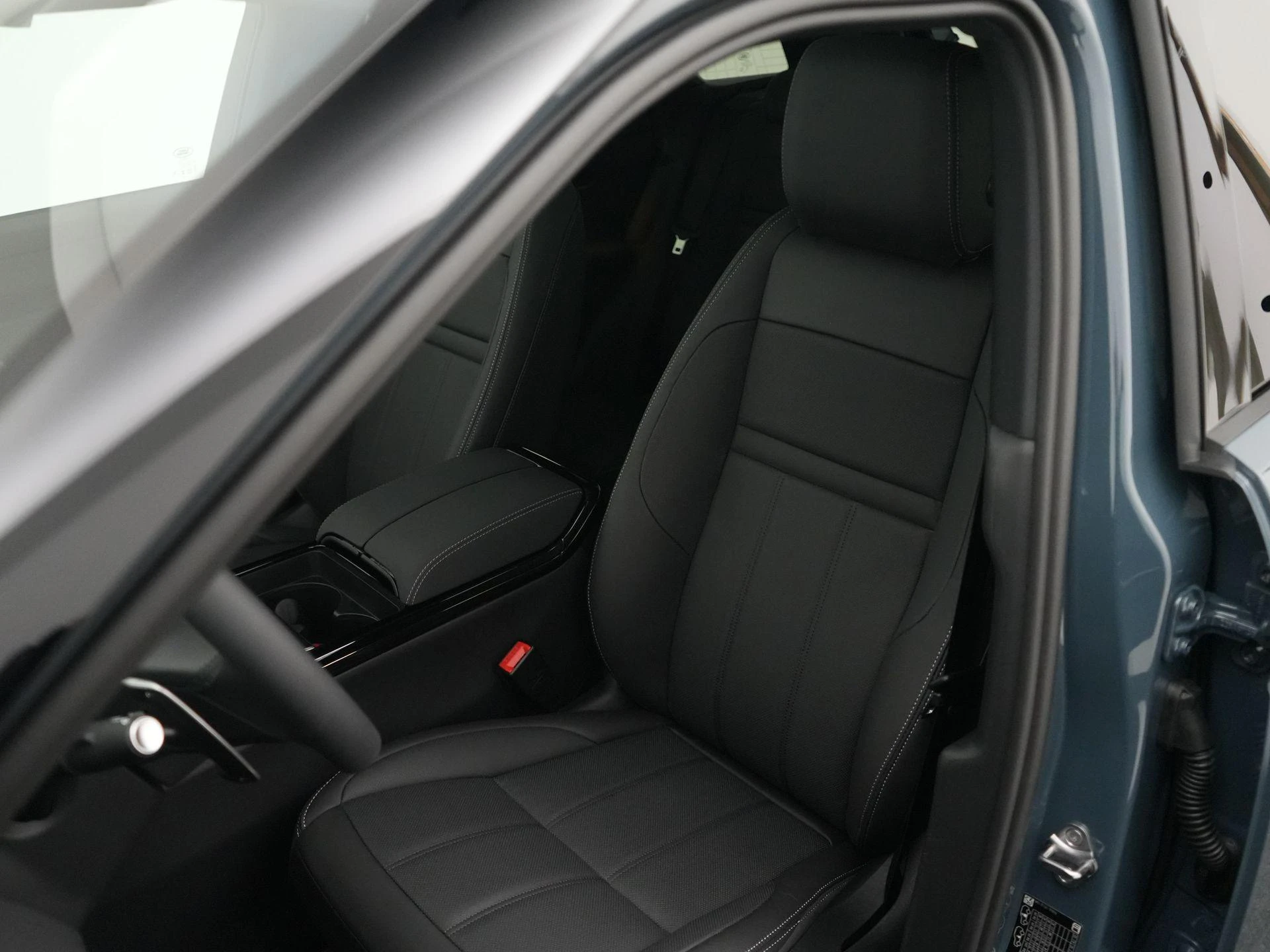Land Rover-Range Rover Evoque-image-7