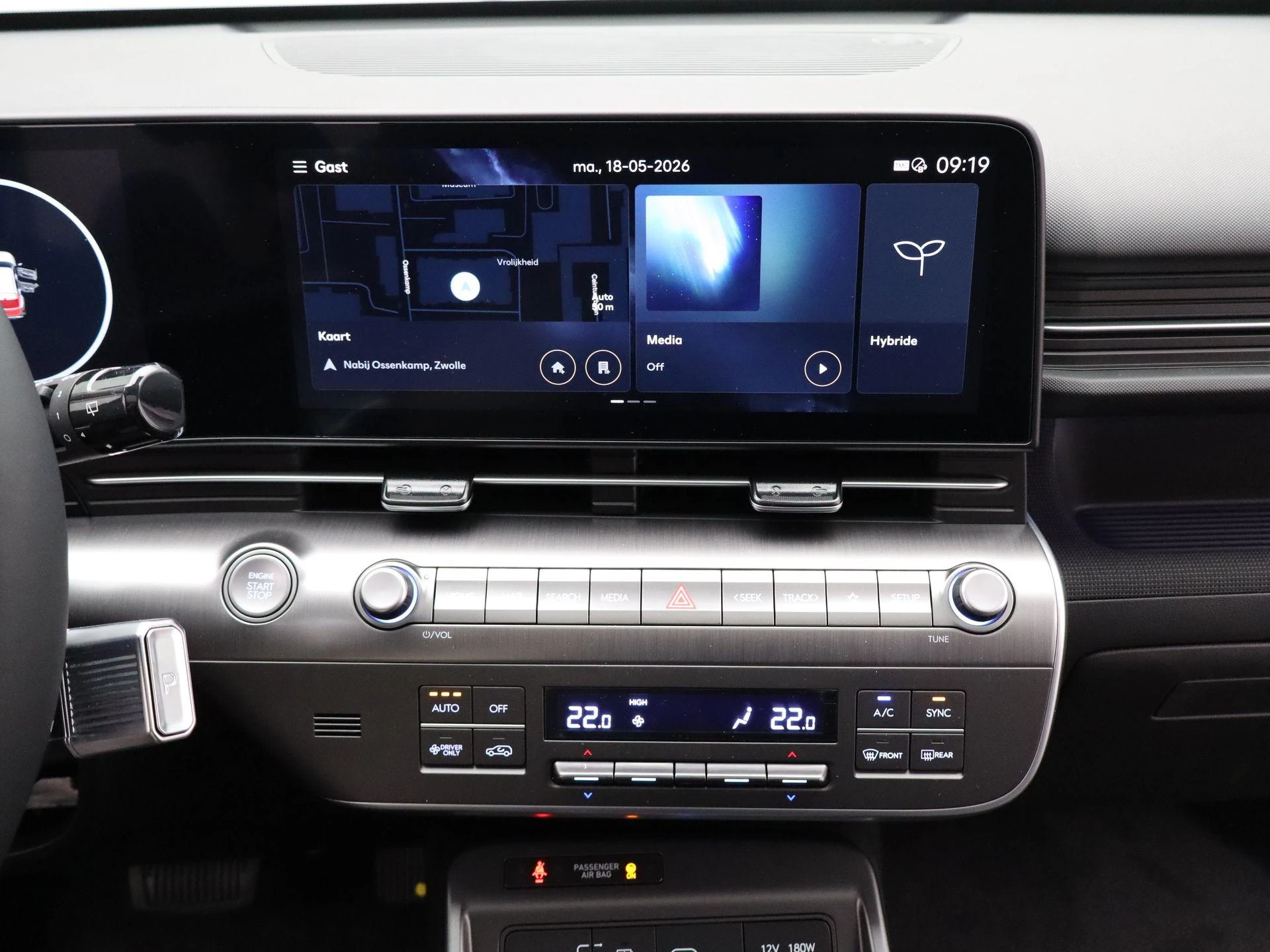 Hyundai Kona 1.6 GDI HEV Premium Sky