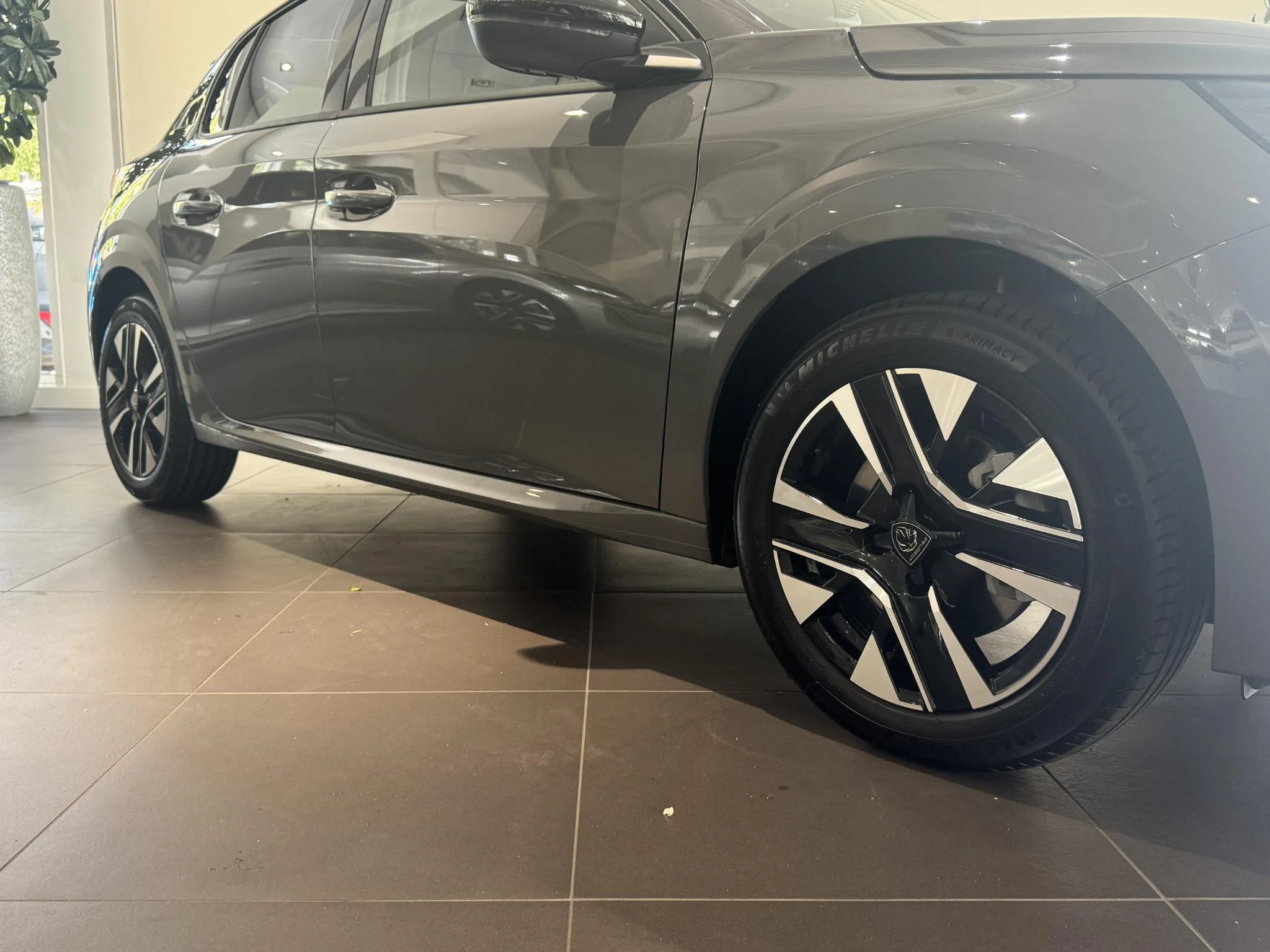 Peugeot 208 1.2 Hybrid 110 e-DCS6 Allure