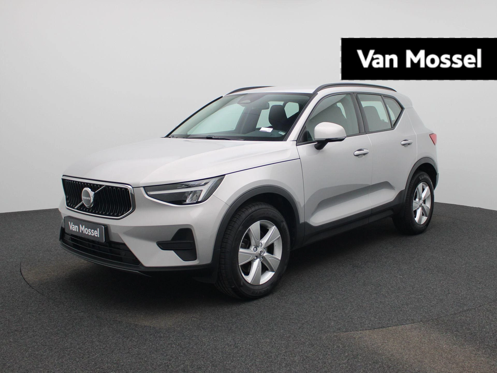 Volvo-XC40-image-0