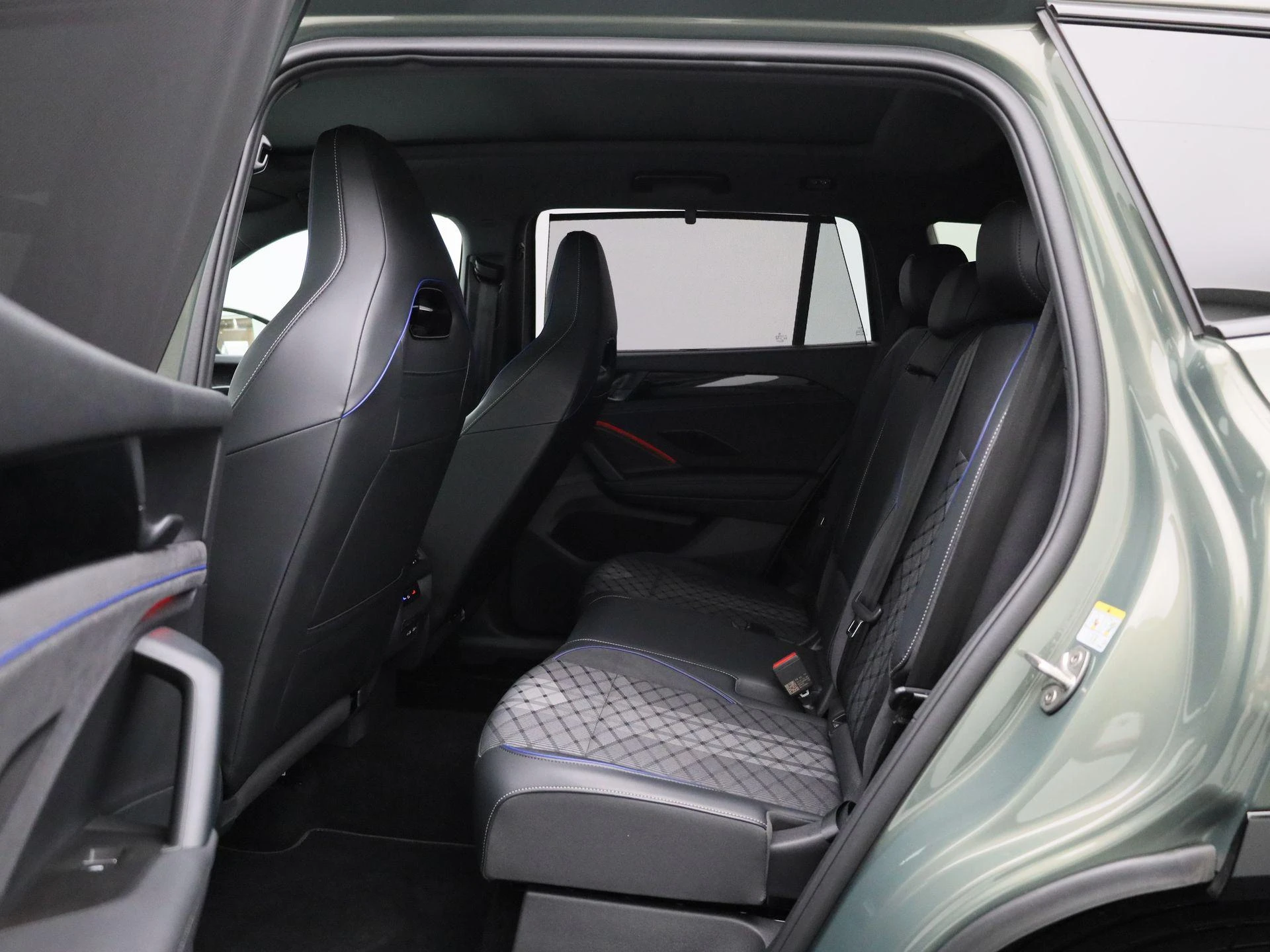 Volkswagen Tayron 1.5 eHybrid R-Line Edition 204 PK|