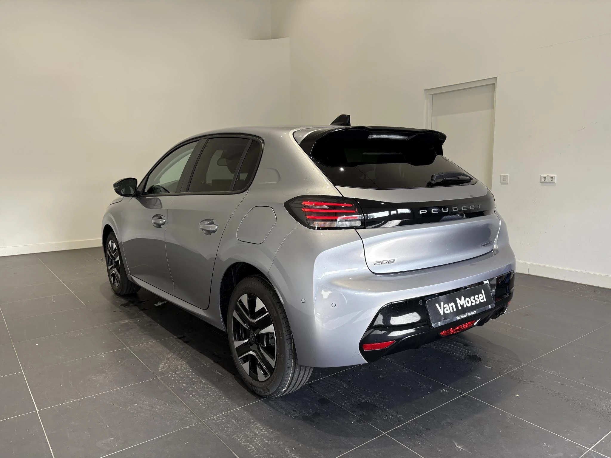 Peugeot 208 1.2 Hybrid 110 e-DCS6 Allure