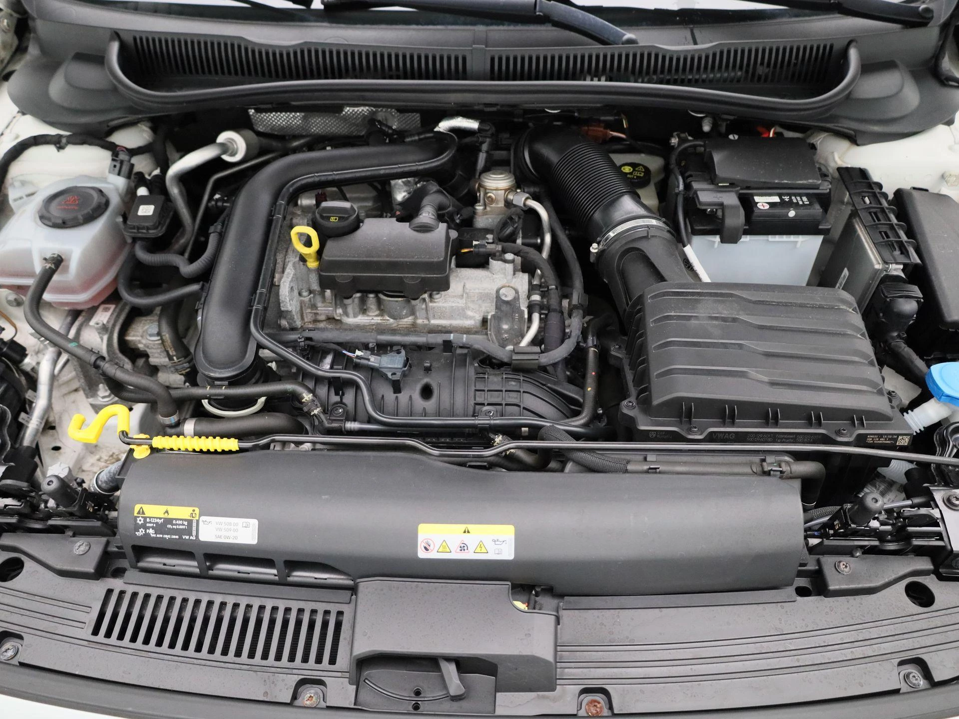 Volkswagen-Polo-image-28