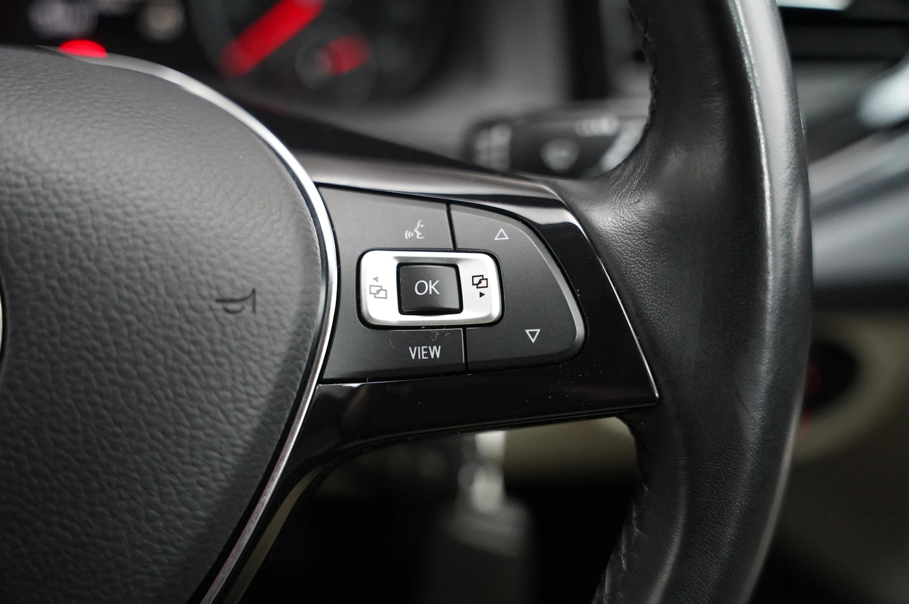 Volkswagen-Polo-image-18
